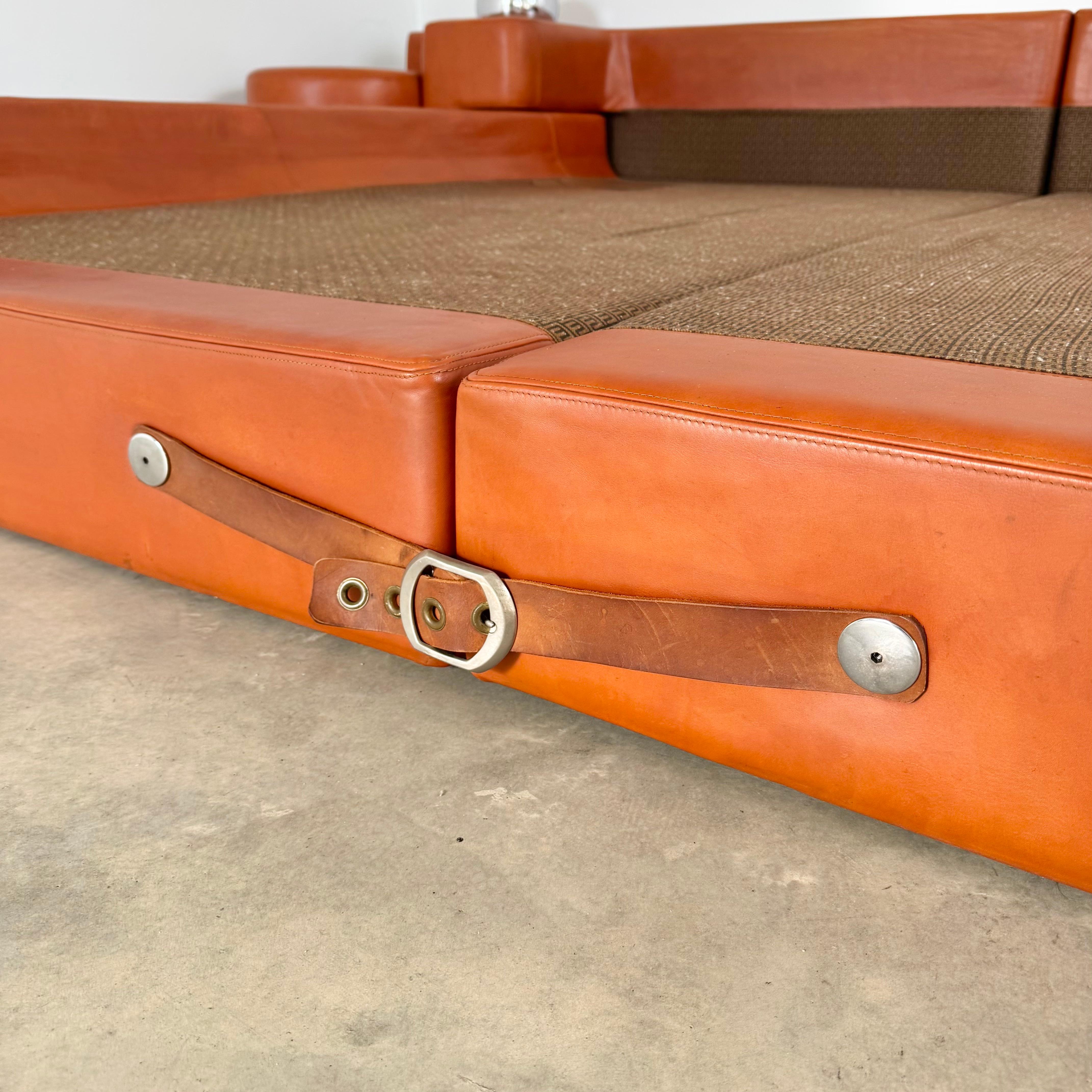 Cama de matrimonio de cuero Pace de Guido Faleschini, Italia, años 70 8