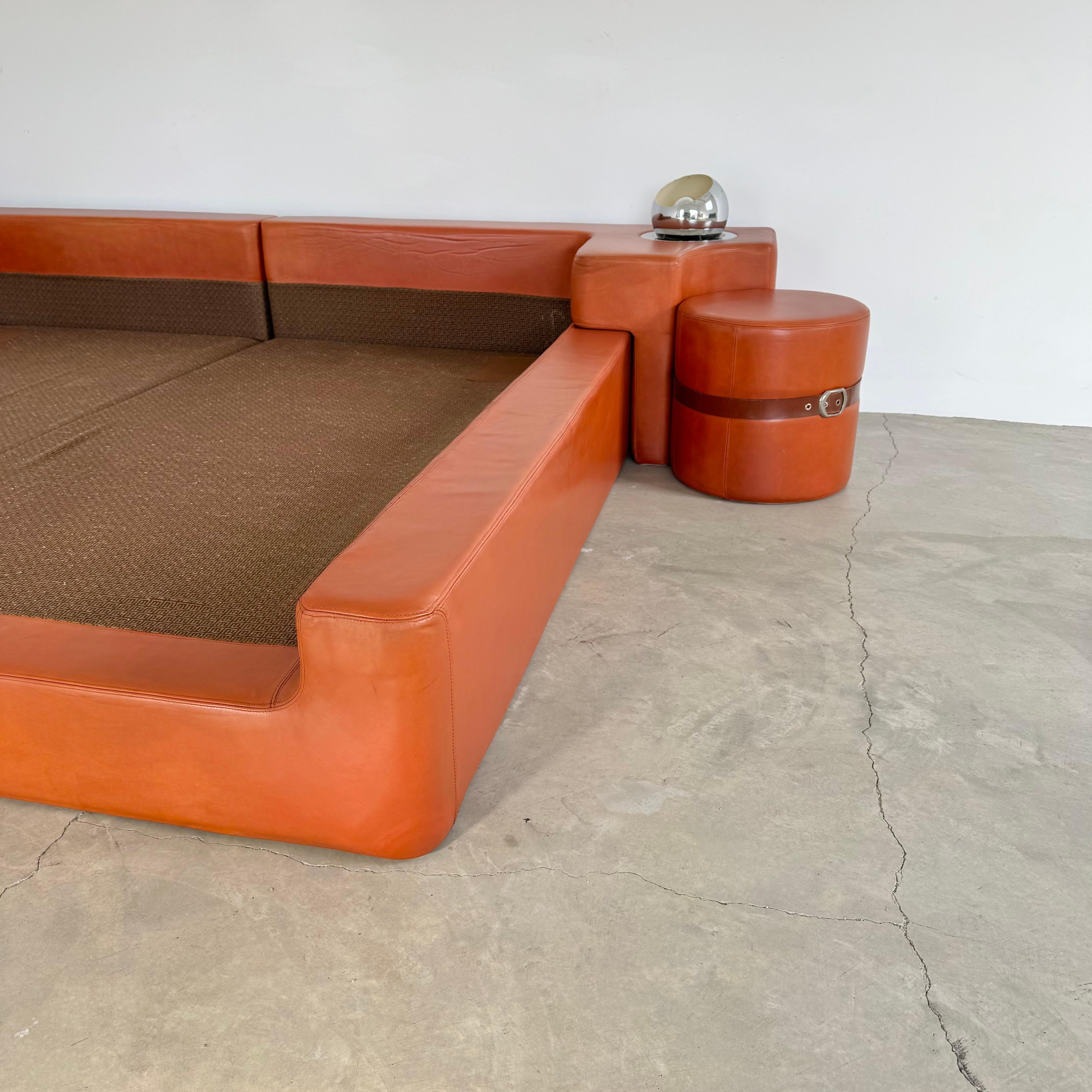 Cama de matrimonio de cuero Pace de Guido Faleschini, Italia, años 70 1
