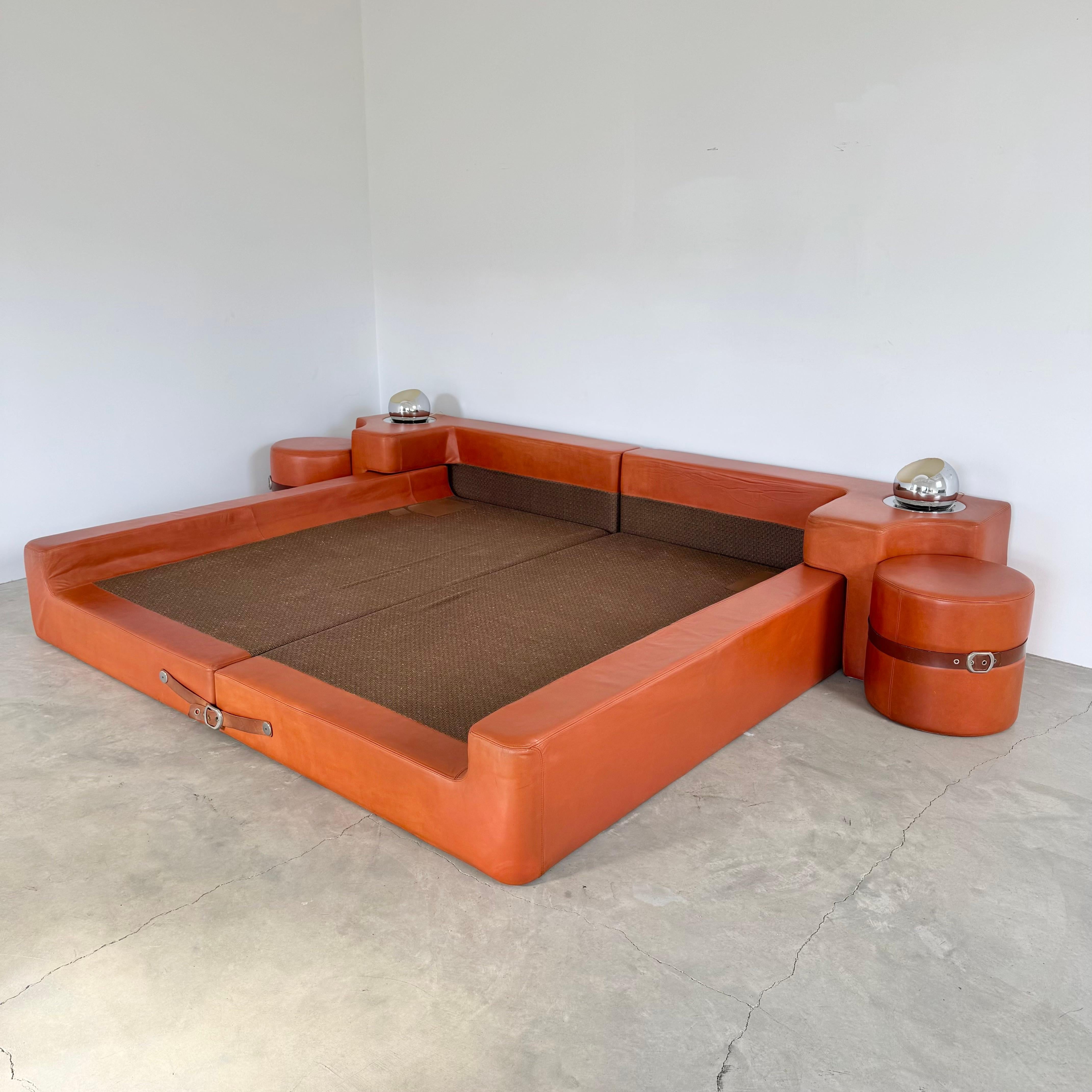 Cama de matrimonio de cuero Pace de Guido Faleschini, Italia, años 70 2