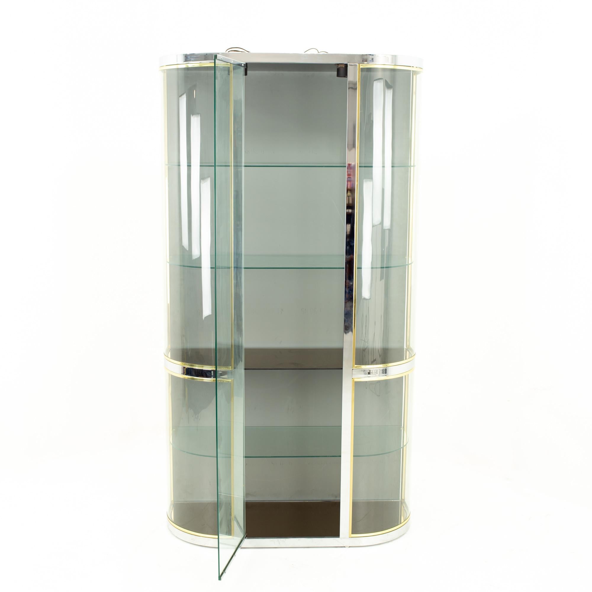 Pace Mid Century Brass Curved Glass Display Case Shelving In Excellent Condition In Countryside, IL