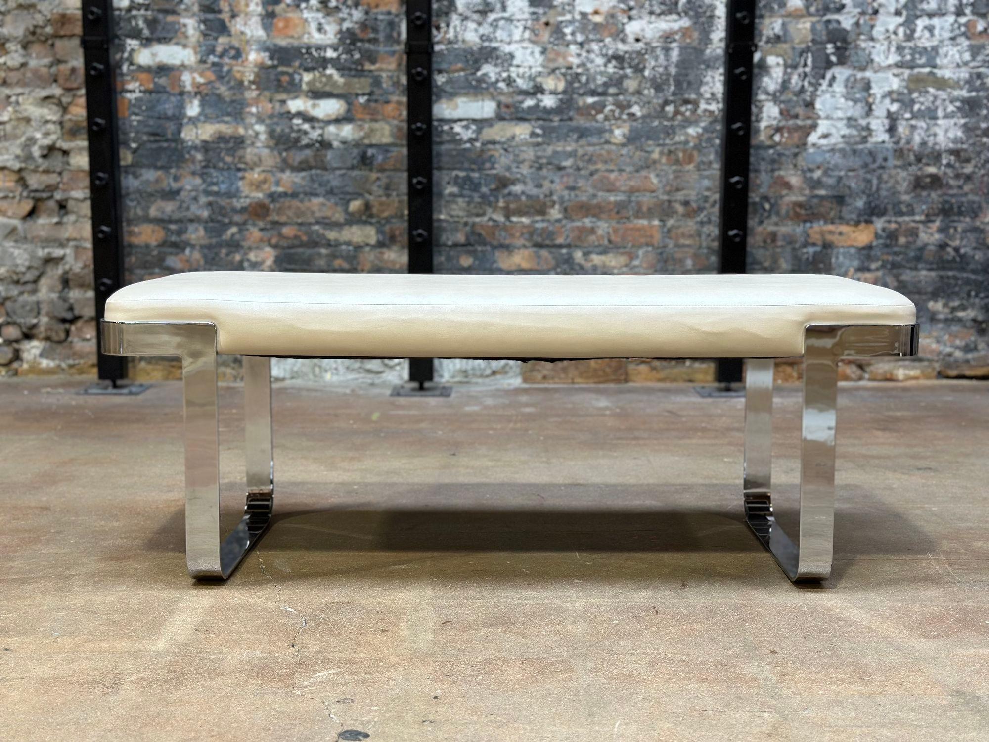 Mid-Century Modern Banc en acier inoxydable et cuir Pace, 1970 en vente
