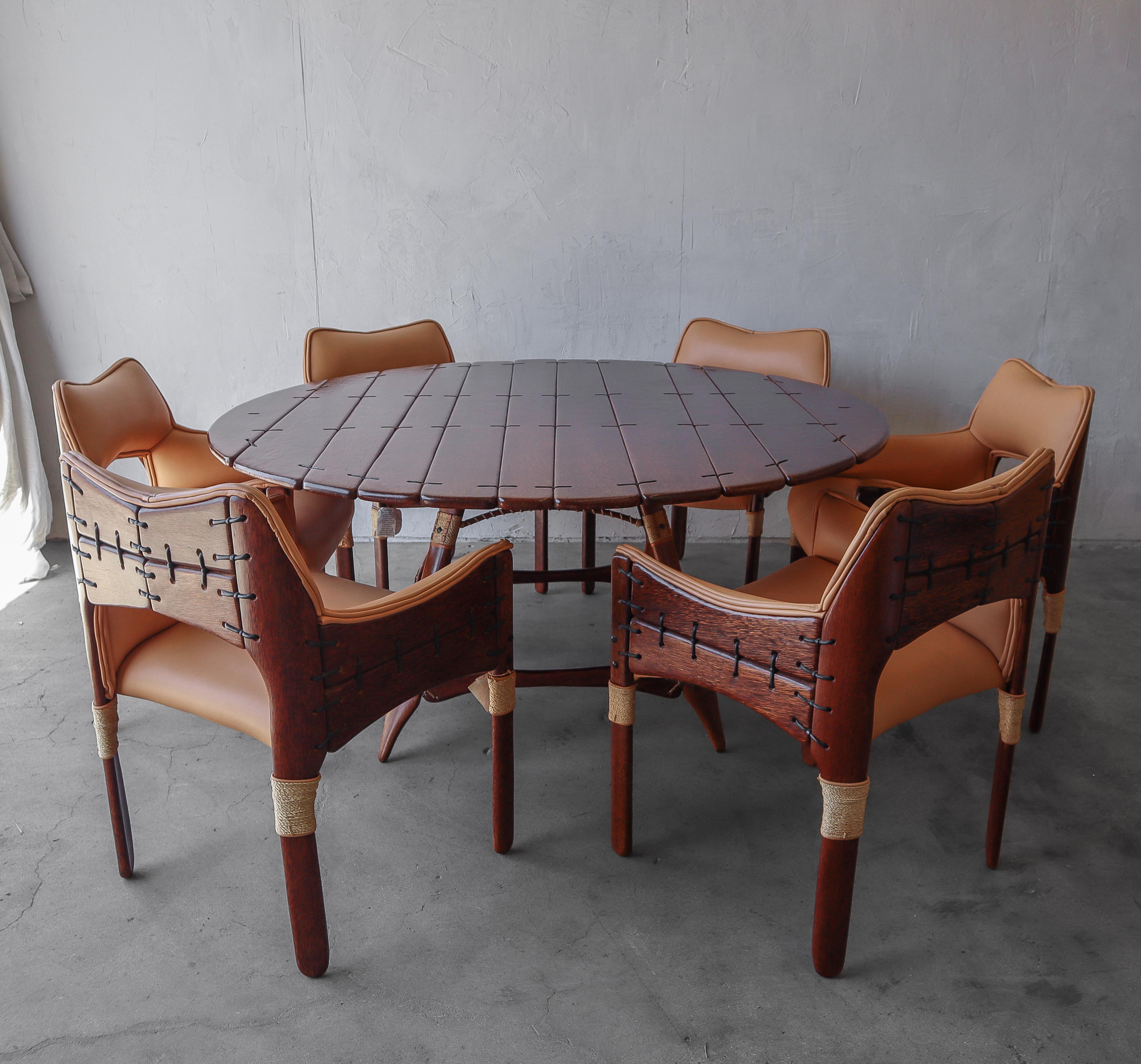Sustainable and beautiful Pacific Green furniture is truly 
dining set comprised of the Navajo 61