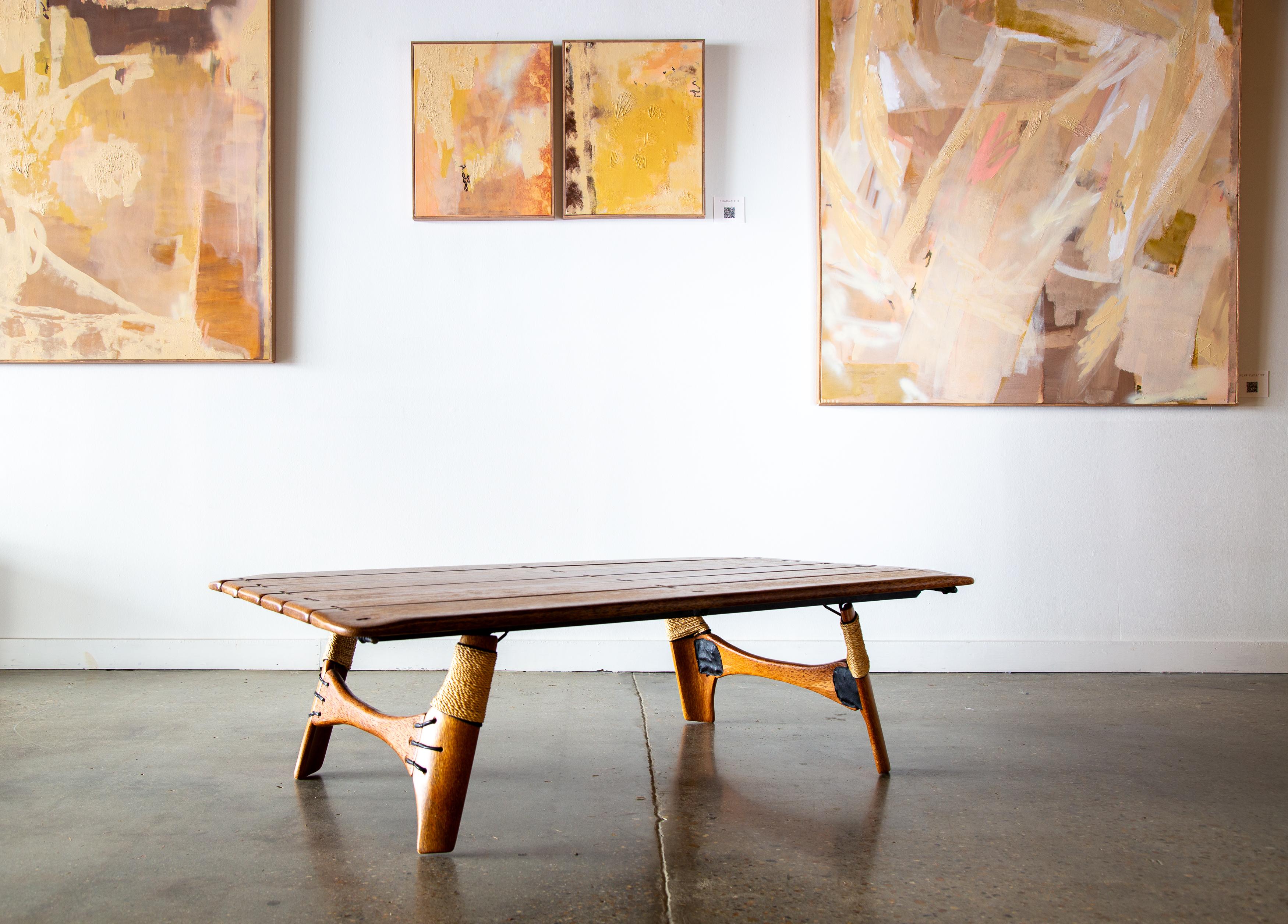 Pacific Green Navajo Coffee Table Palmwood Iron and Leather c. 2000's en vente 1