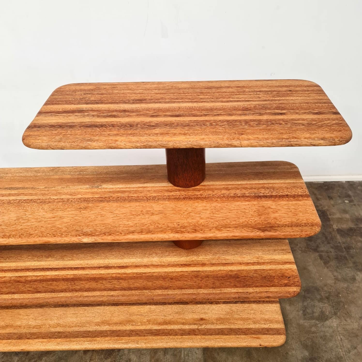 Pacific Green Palmwood bookshelf In Good Condition In LYON, FR