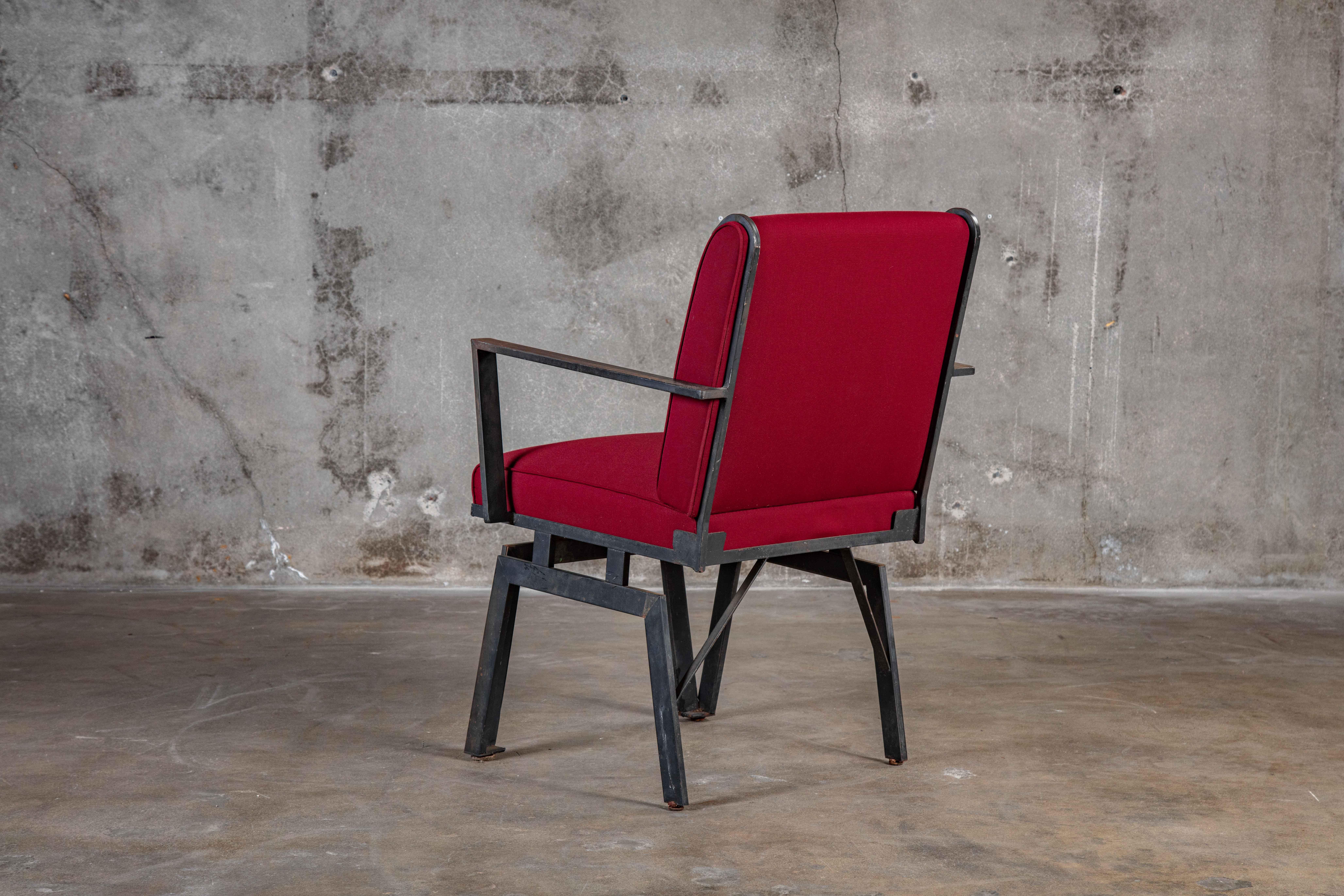 Walter lamb: Pacific iron armchair, 1940s

Measures: Seat 18 3/4