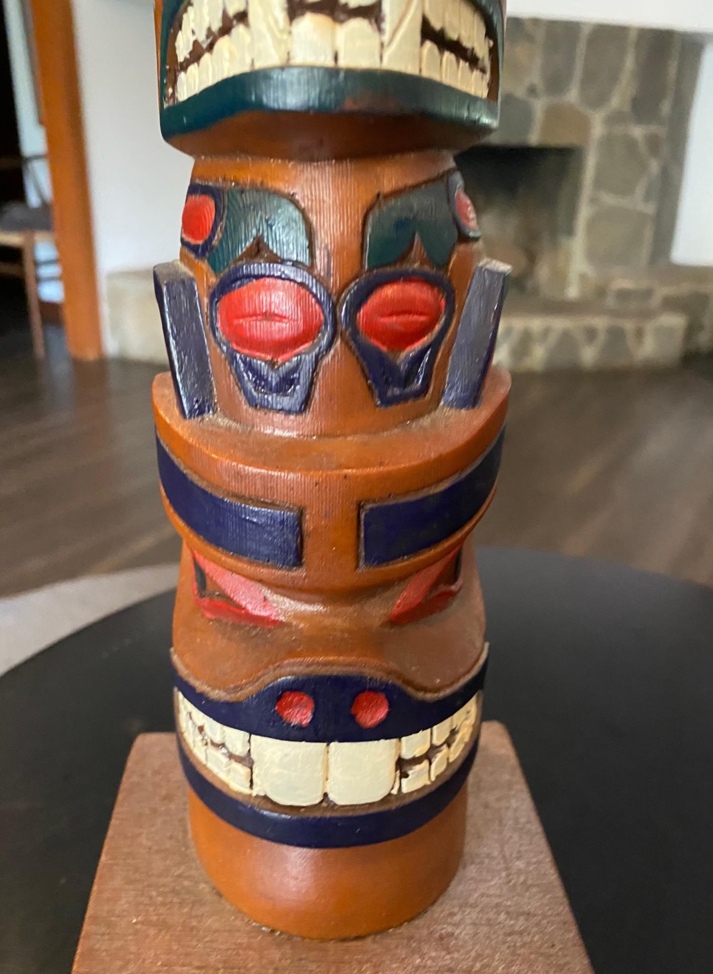 Hand-Carved Pacific Northwest Coast Indigenous Native American Signed Wood Carved Totem Pole For Sale