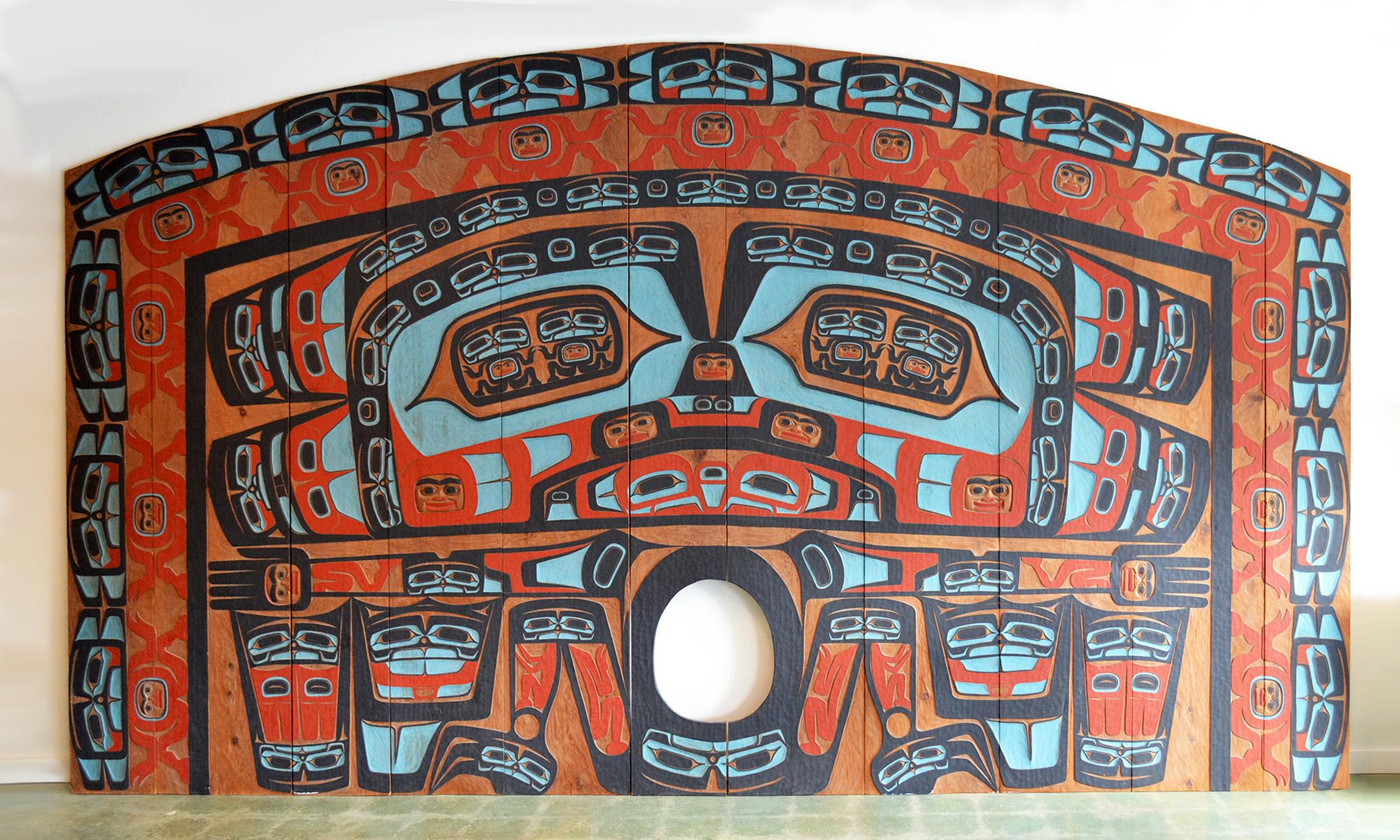 Pacific Northwest Tlingit whale house rain wall from Donald Judd Estate c. 1968

A monumental polychrome and carved cedar eleven panel Tlingit Whale House Rain Wall (Raven clan, Chilkat tribe) produced by Northwest Coast Tlingit artist Chief Don
