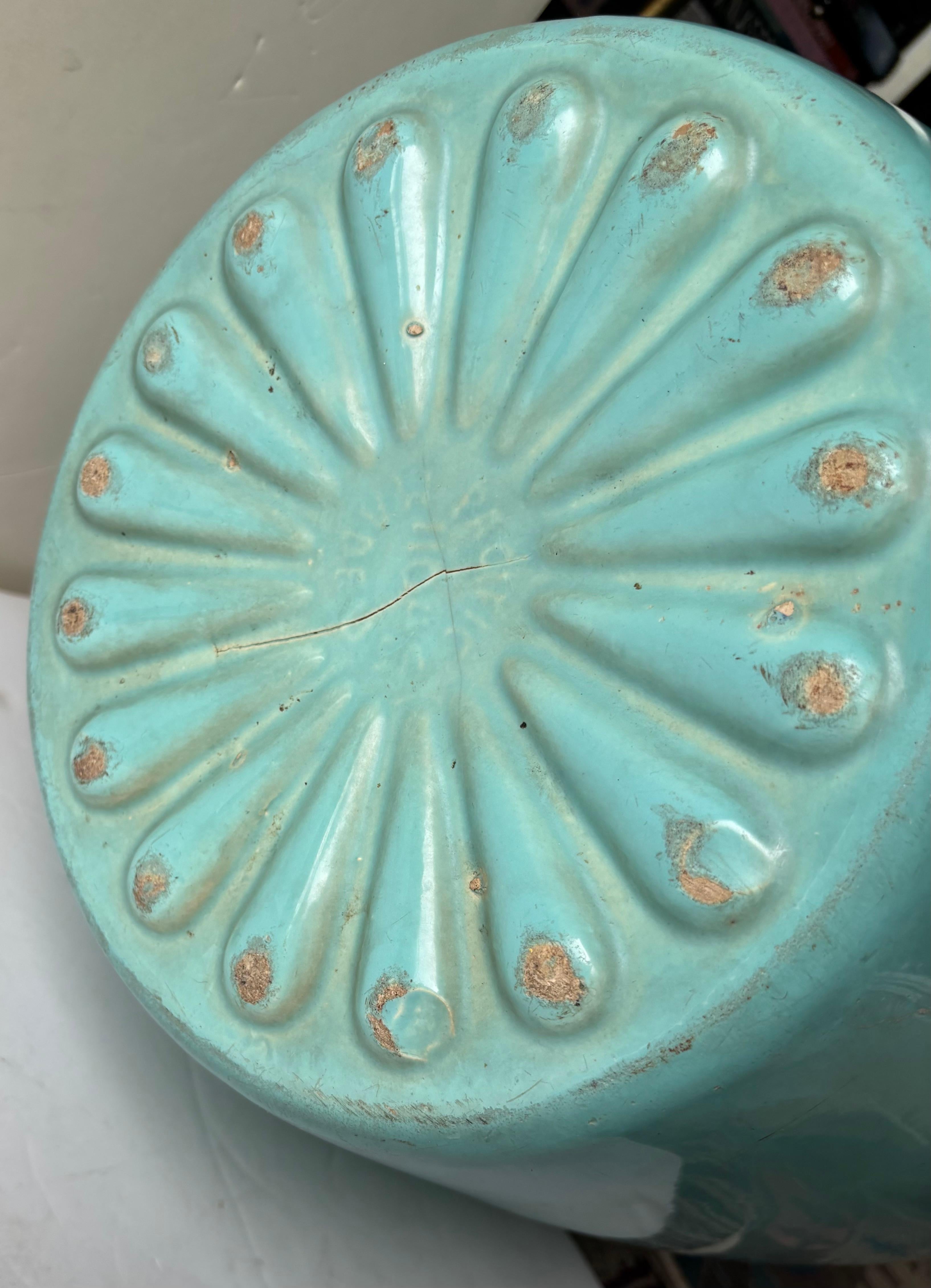 Arts and Crafts Pacific Pottery  Monumentale  Vaso/vaschetta per olio con manici   Turchese . in vendita