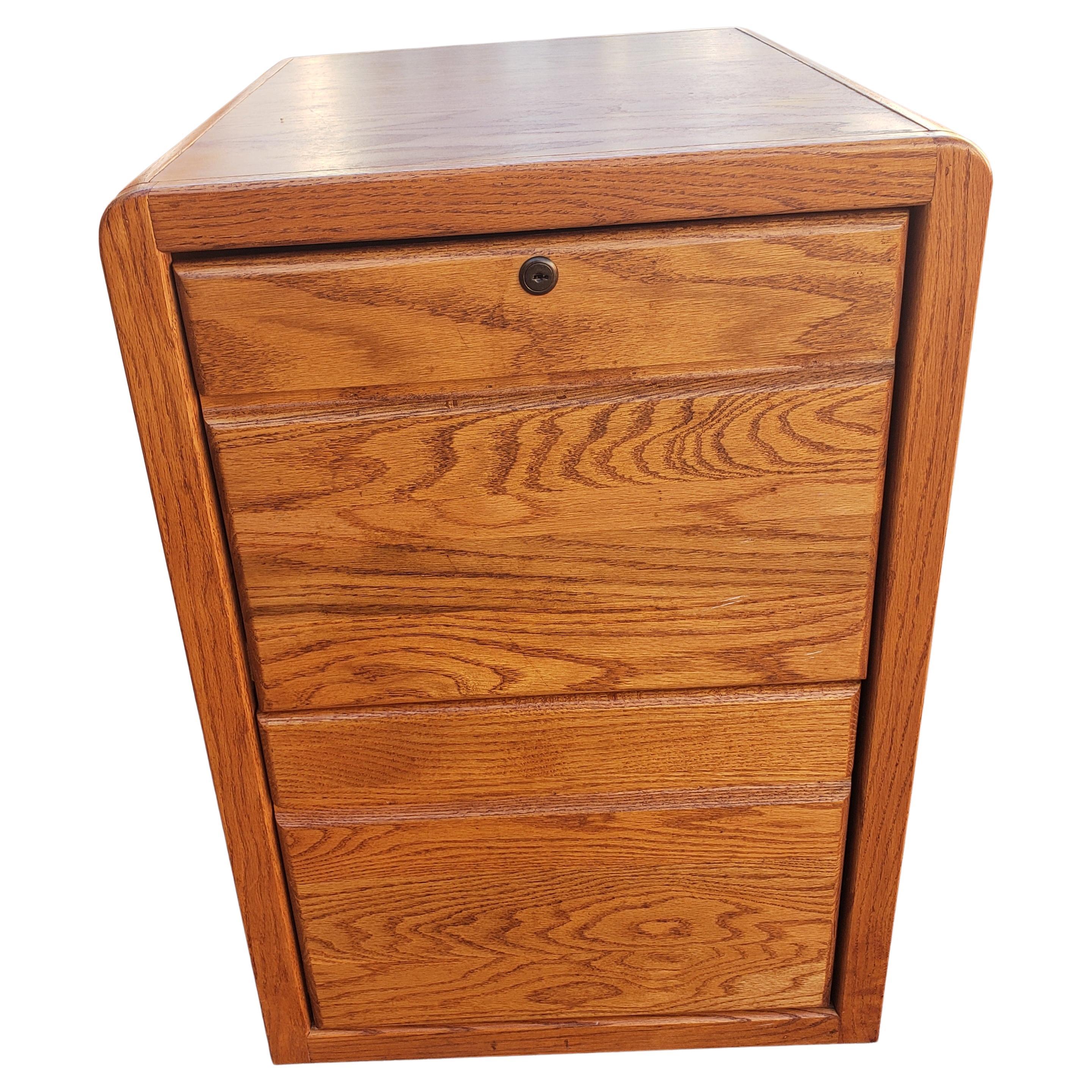 Pacific Tambour 2-Drawer Oak Waterfall Legal and Letter Size Filing Cabinet 4