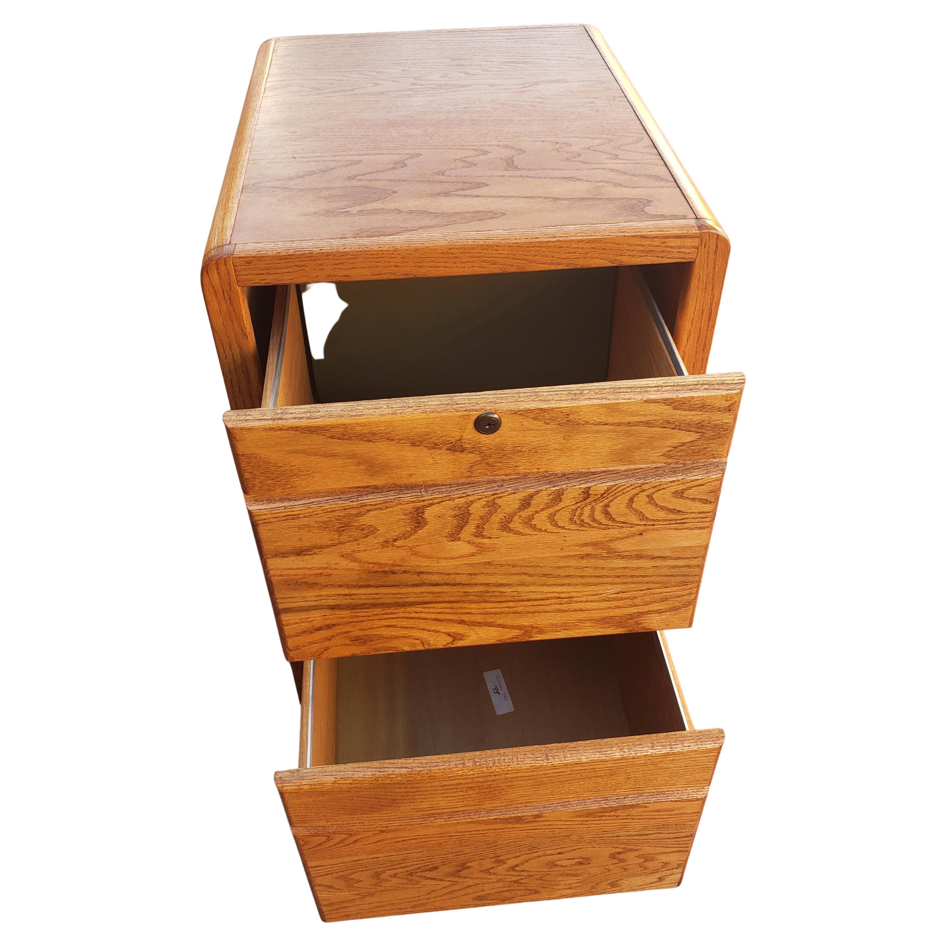 Pacific Tambour 2-Drawer Oak Waterfall Legal and Letter Size Filing Cabinet 5