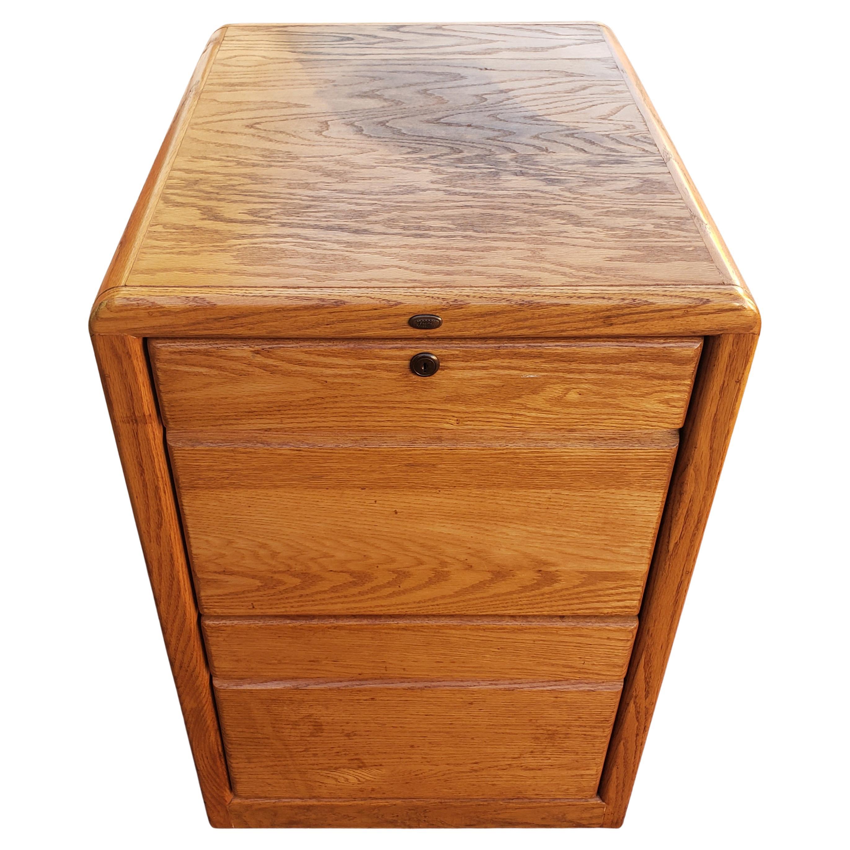 Pacific Tambour 2-Drawer Oak Waterfall Legal and Letter Size Filing Cabinet In Good Condition In Germantown, MD