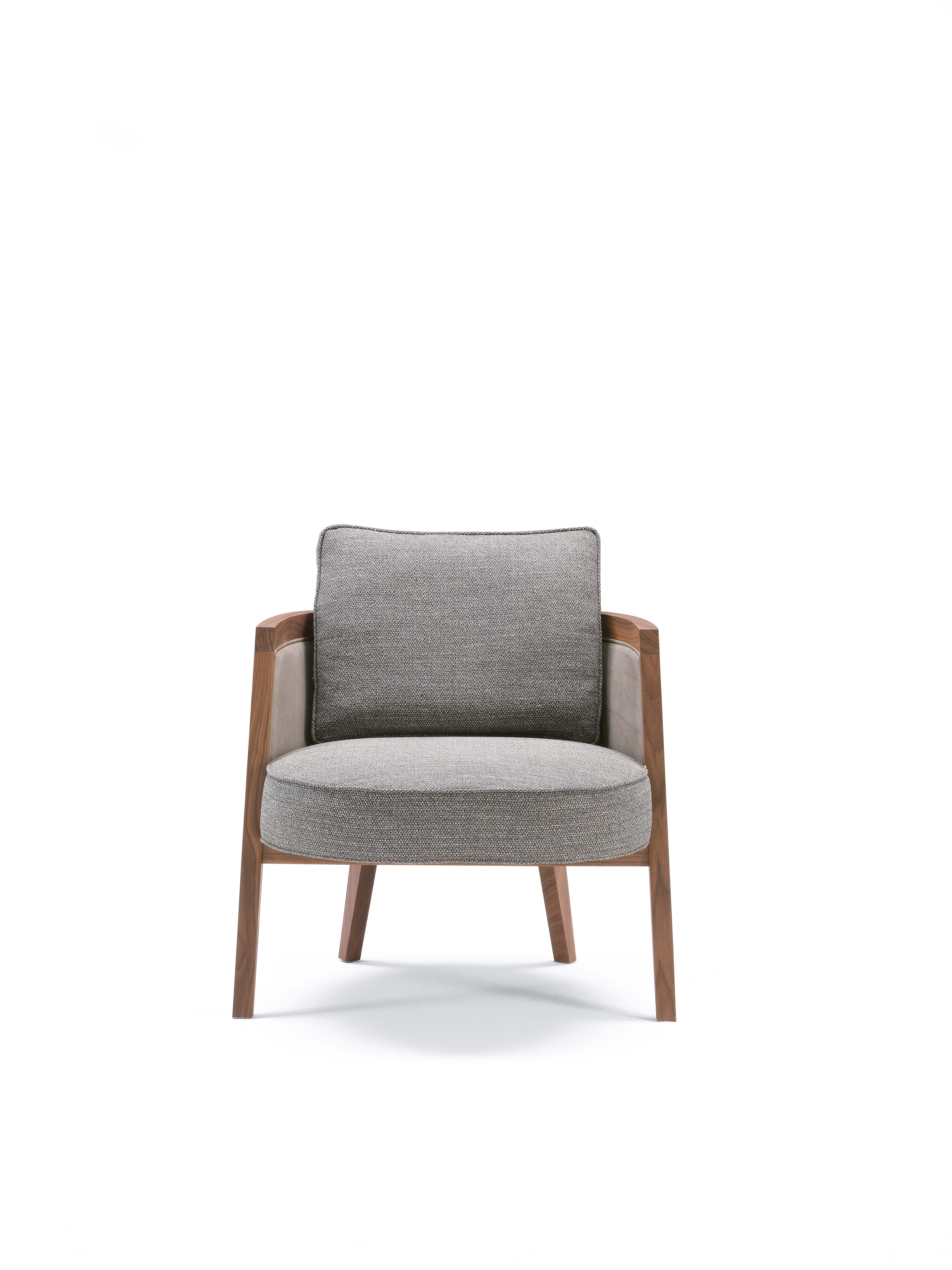 Pacini & Cappellini Cocoon Armchair in Grey by Giuliano & Gabriele Cappellettii In New Condition For Sale In New York, NY