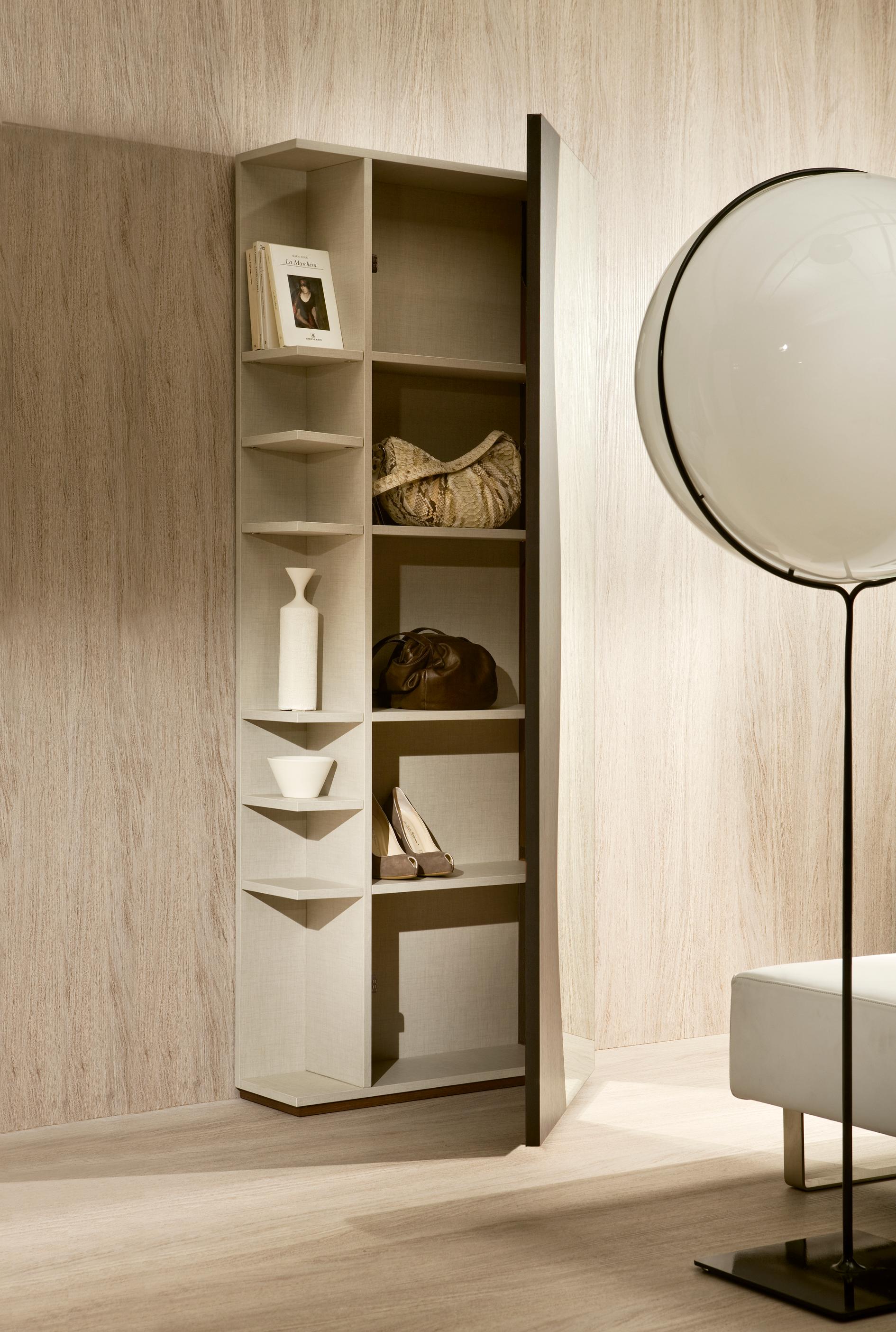 Modern Pacini & Cappellini Futura Mirror Cabinet in Veneered Wood For Sale