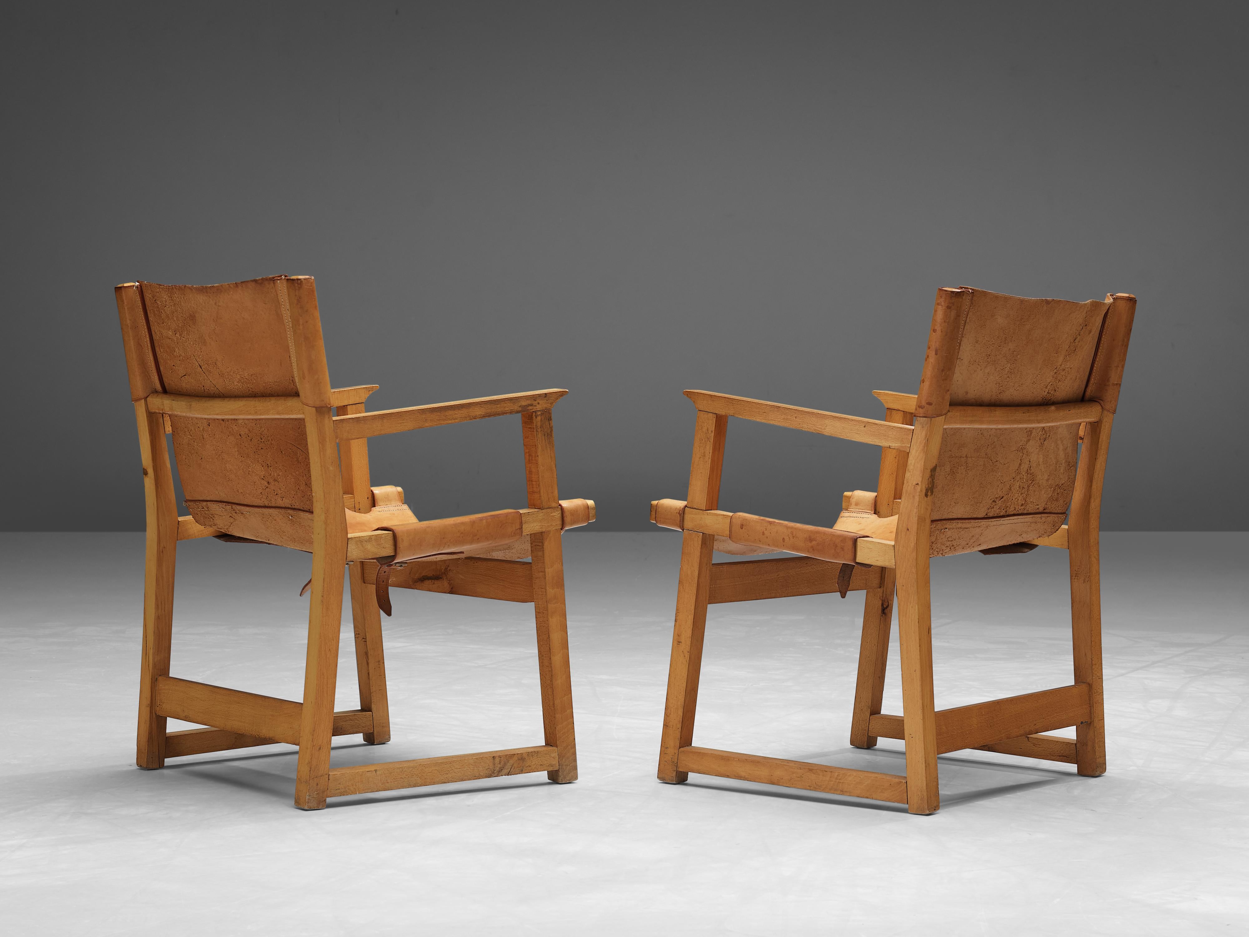 Paco Muñoz Pair of Riaza Armchairs in Leather For Sale 1