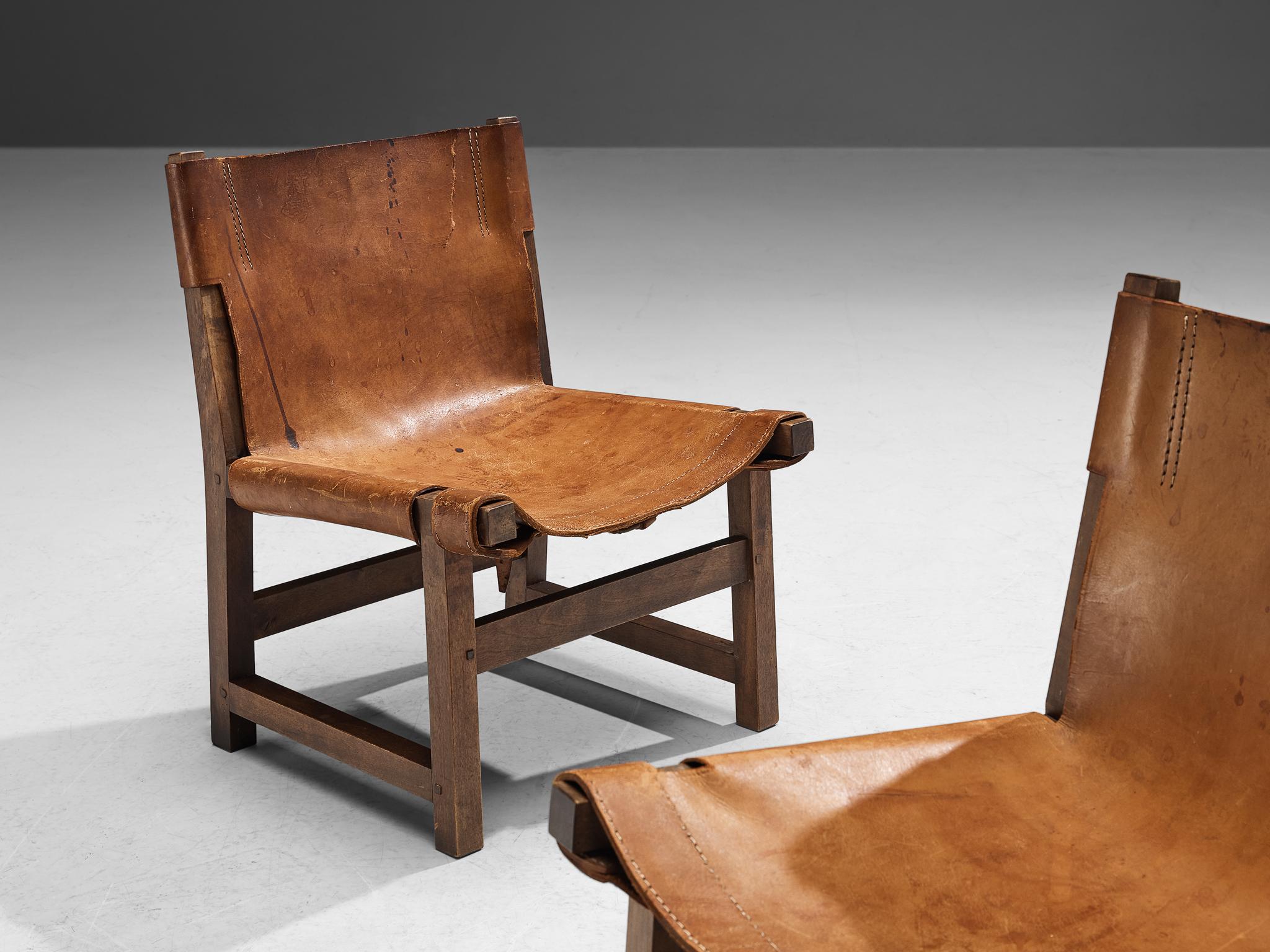 Mid-Century Modern Paco Muñoz Paire de chaises de chasse pour enfants 'Riaza' en noyer et cuir en vente