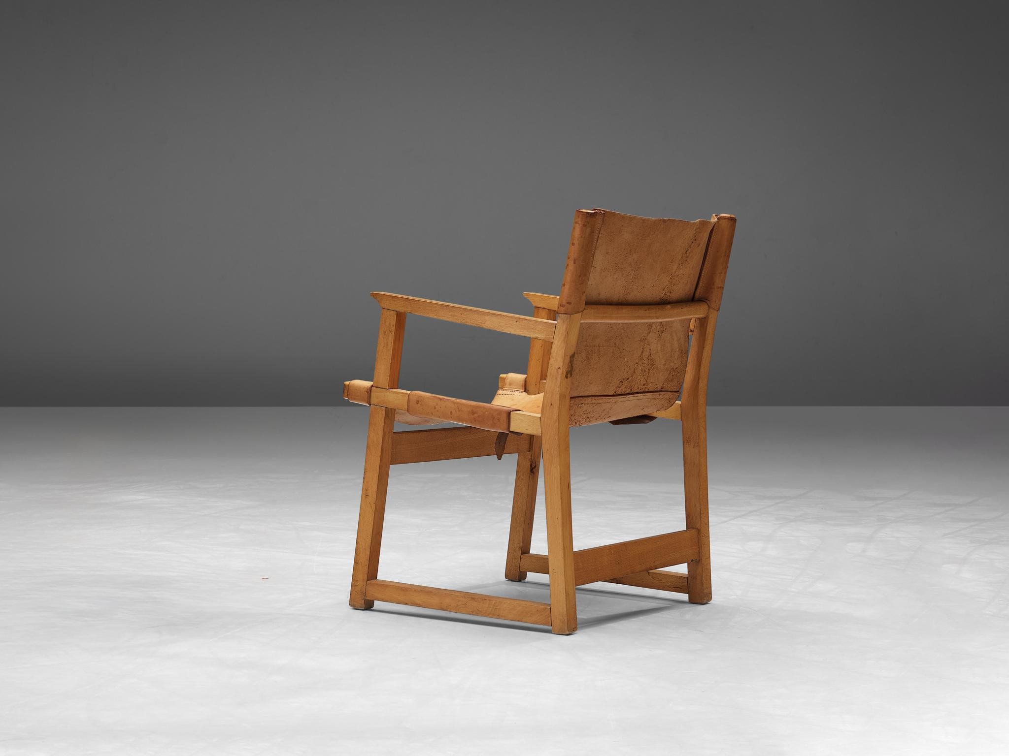 Spanish Paco Muñoz Riaza Armchair in Leather  For Sale