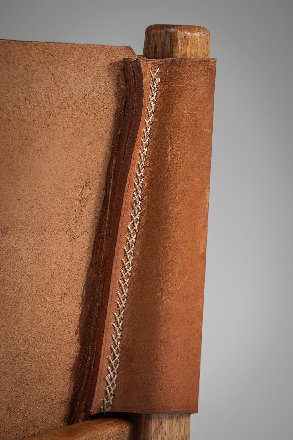 Spanish Paco Muñoz 'Riaza' Hunting Chair in Walnut and Leather