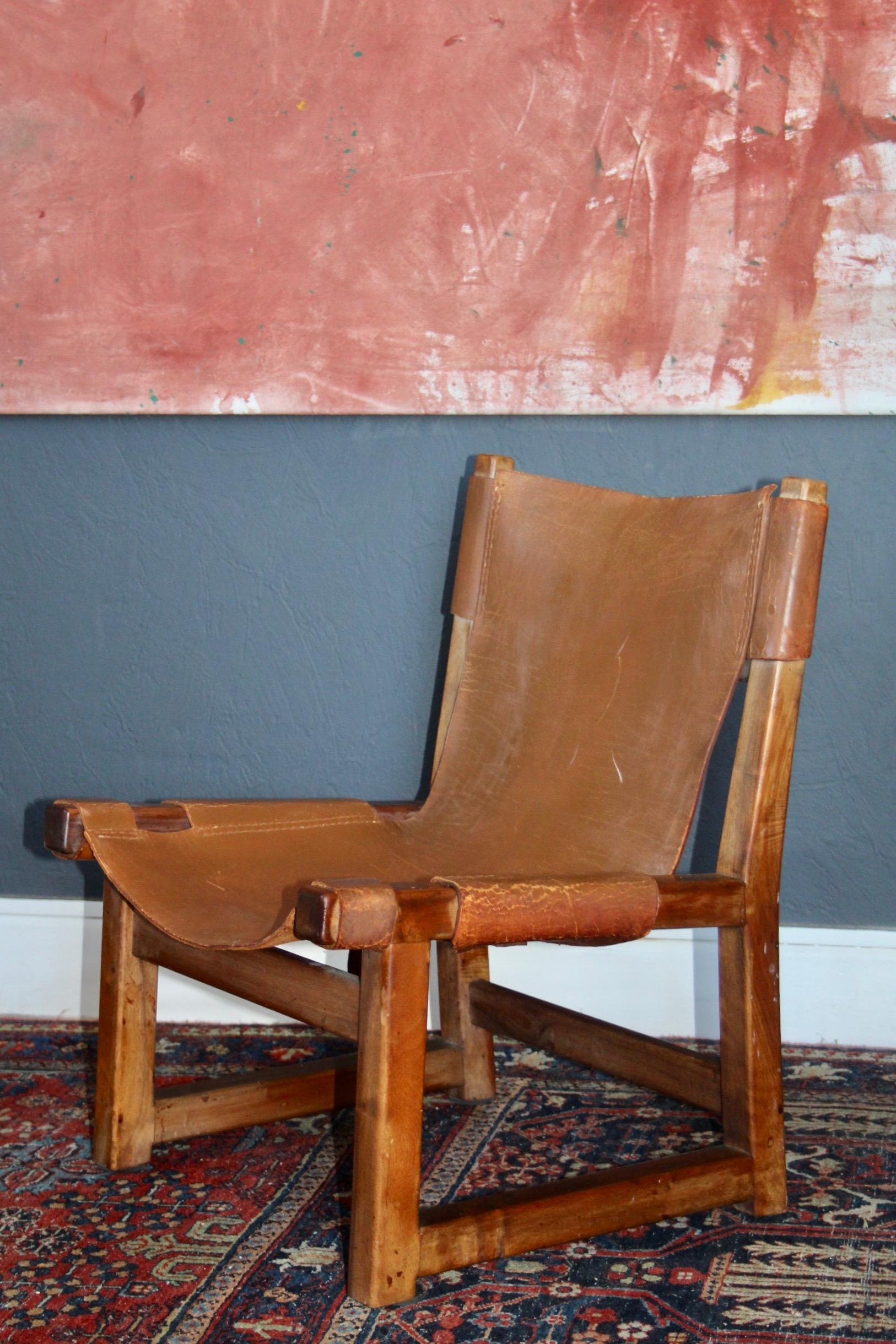 Paco Muñoz 'Riaza' Hunting Children's Chair in Walnut and Leather For Sale 1