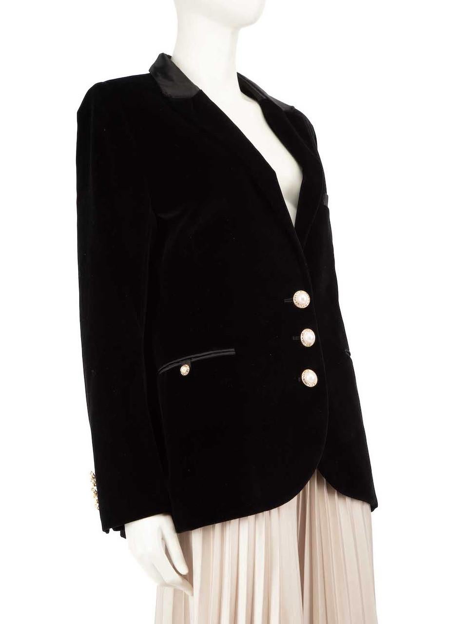 CONDITION is Very good. Minimal wear to Blazer is evident. Minimal wear to inner lining near the left armhole on this used Paco Rabanne designer resale item.
 
 Details
 Black
 Velvet
 Blazer
 Shoulder pads
 Faux pearl embellished buttons
 Satin