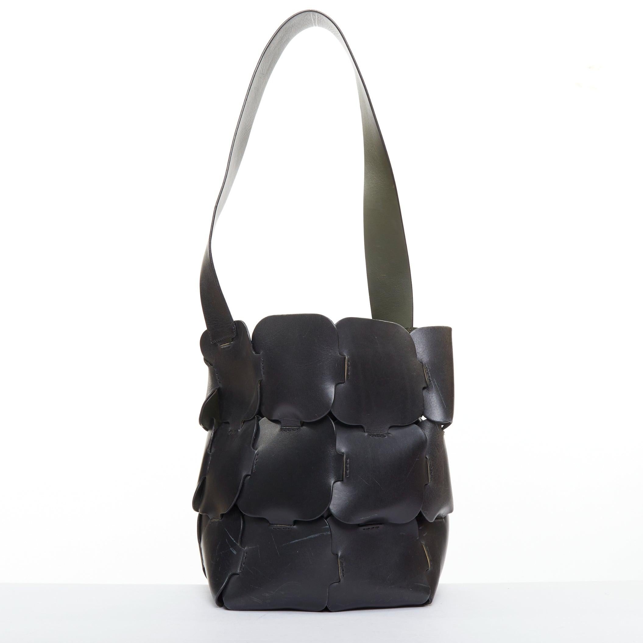 PACO RABANNE Bucket schwarzes Puzzle Leder Patch mittlere Umhängetasche im Zustand „Relativ gut“ im Angebot in Hong Kong, NT