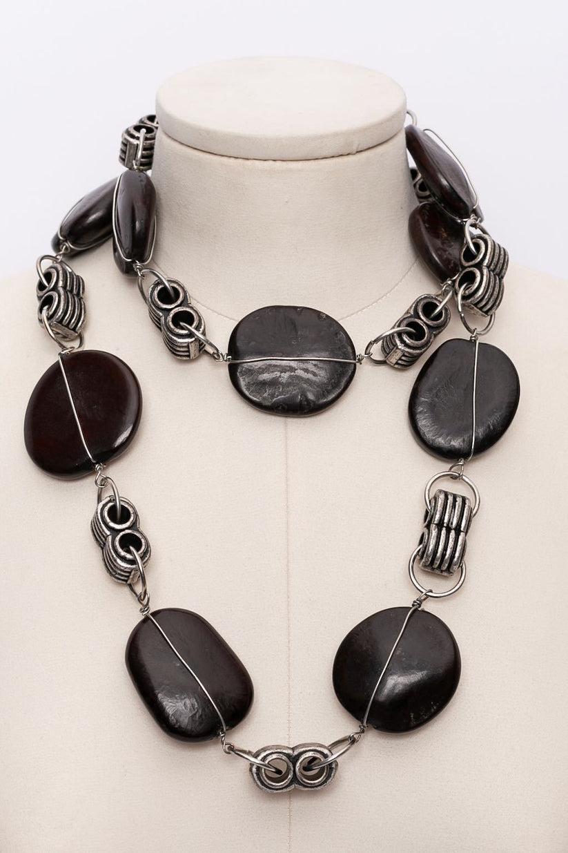 Paco Rabanne Ethnic Silver Plated and Brown Seeds Necklace In Excellent Condition In SAINT-OUEN-SUR-SEINE, FR