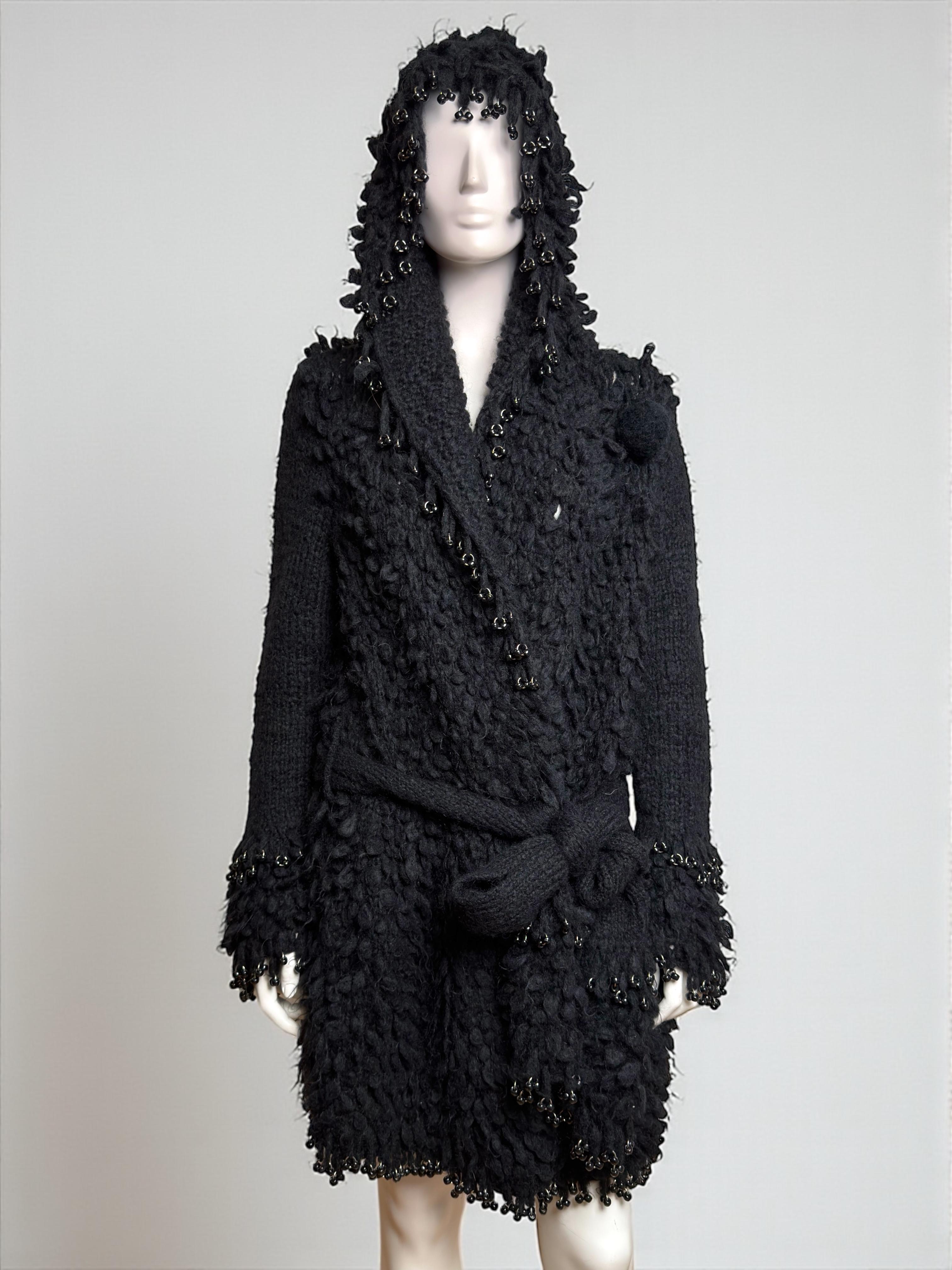 Taille Moyenne
Fabriqué en France
Epaules : 53cm
Poitrine : 55cm
Manches : 66cm
Longueur : 73cm