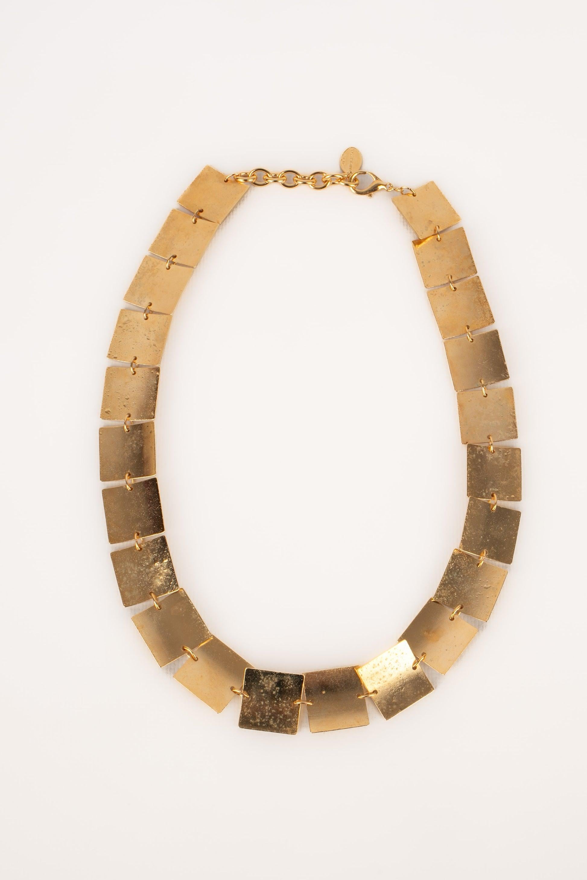 Paco Rabanne Golden Necklace Made of Articulated Plates In Good Condition For Sale In SAINT-OUEN-SUR-SEINE, FR