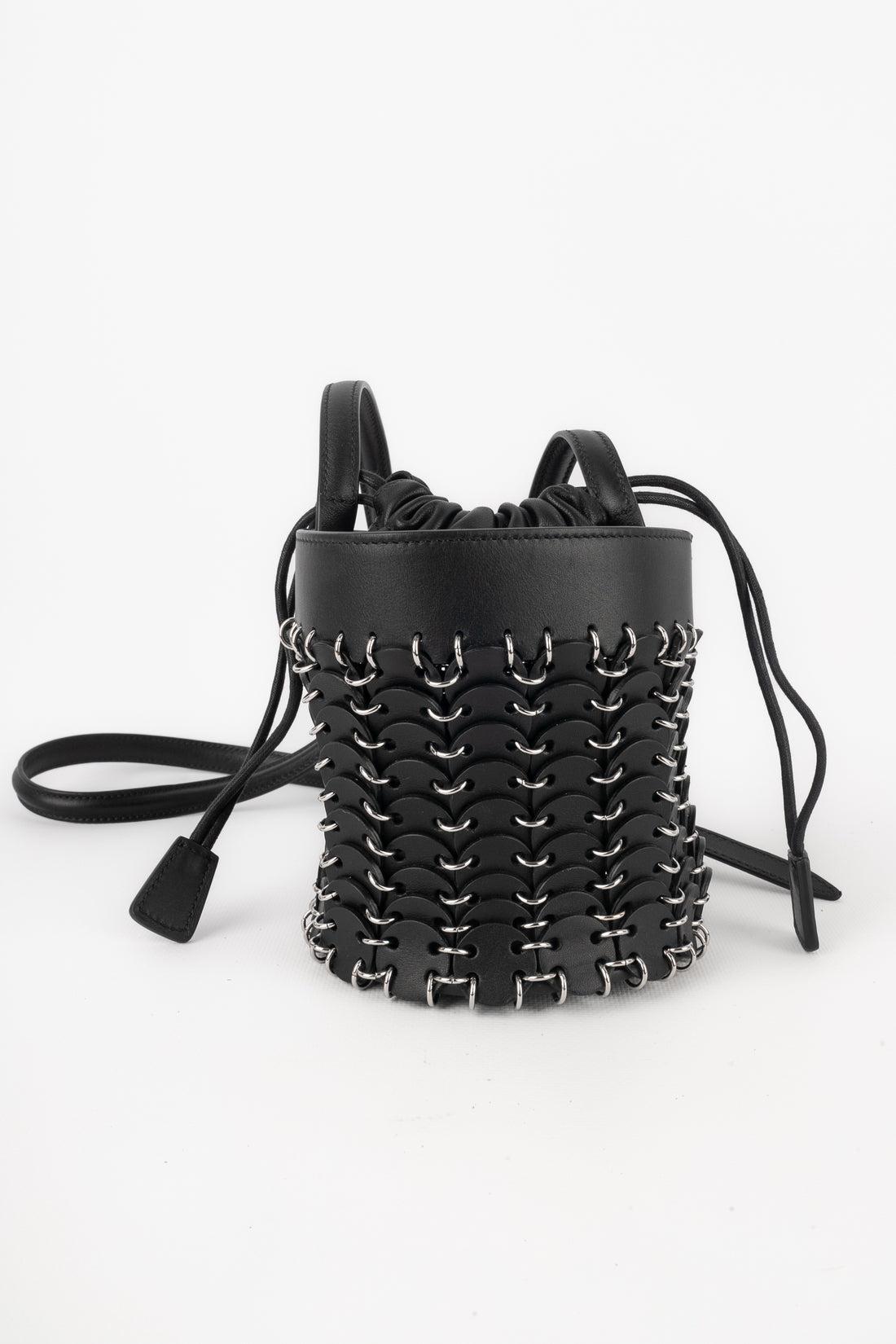 Paco Rabanne Leather Bucket Bag In Excellent Condition For Sale In SAINT-OUEN-SUR-SEINE, FR