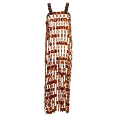 Robe longue en pastilles et motifs Rhodoïd de Paco Rabanne