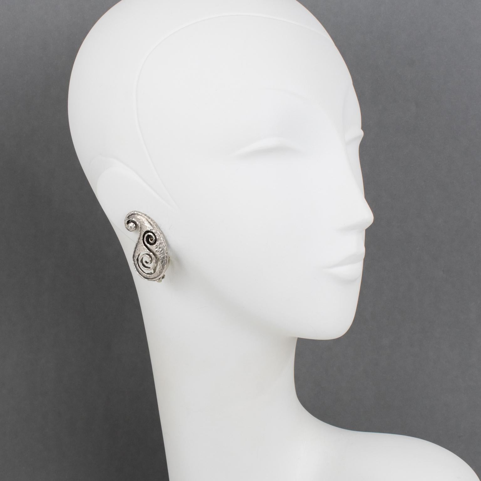Paco Rabanne Paris Silvered Modernist Clip Earrings For Sale 5
