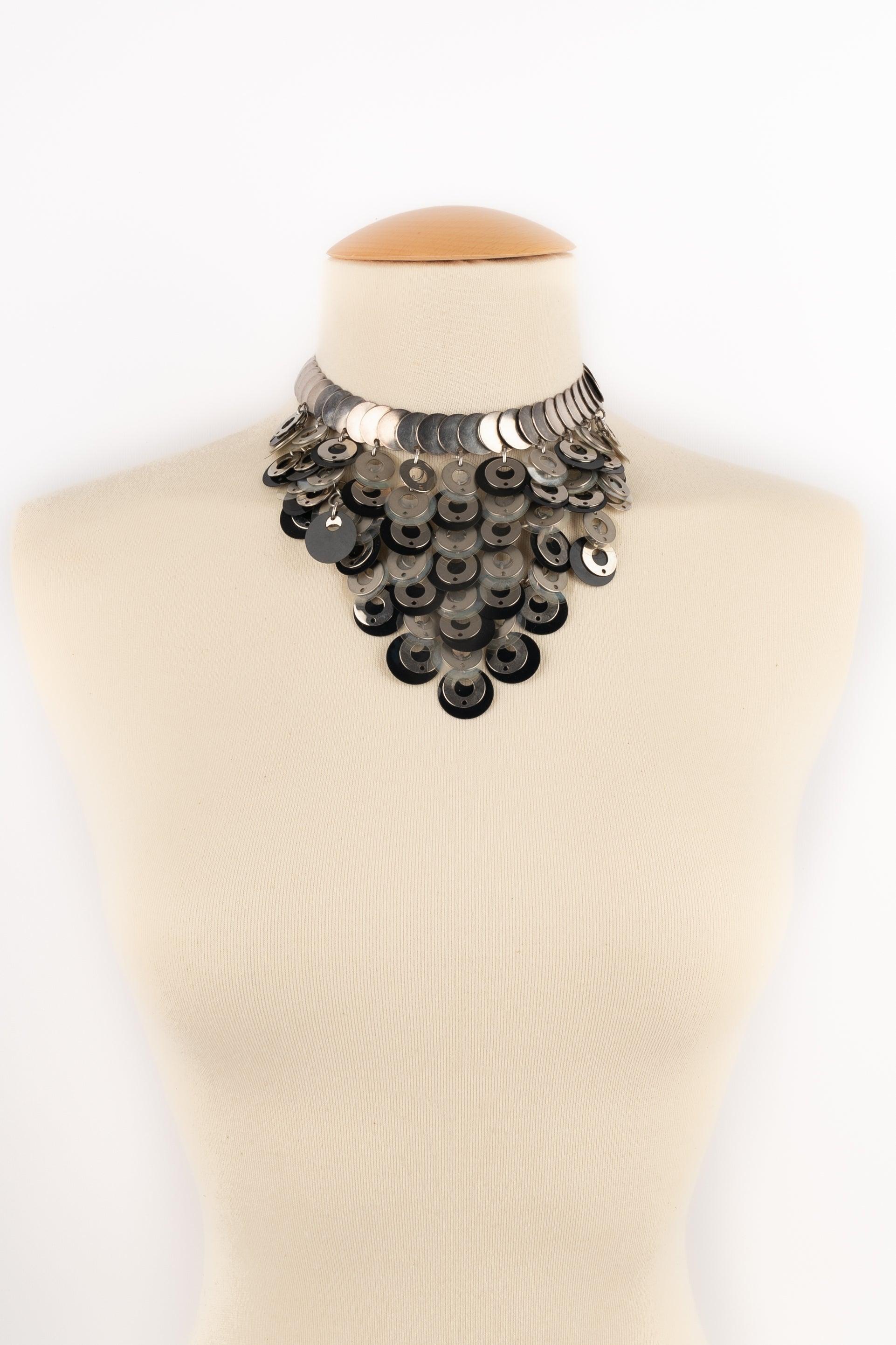 Paco Rabanne Pastille Necklace In Good Condition For Sale In SAINT-OUEN-SUR-SEINE, FR