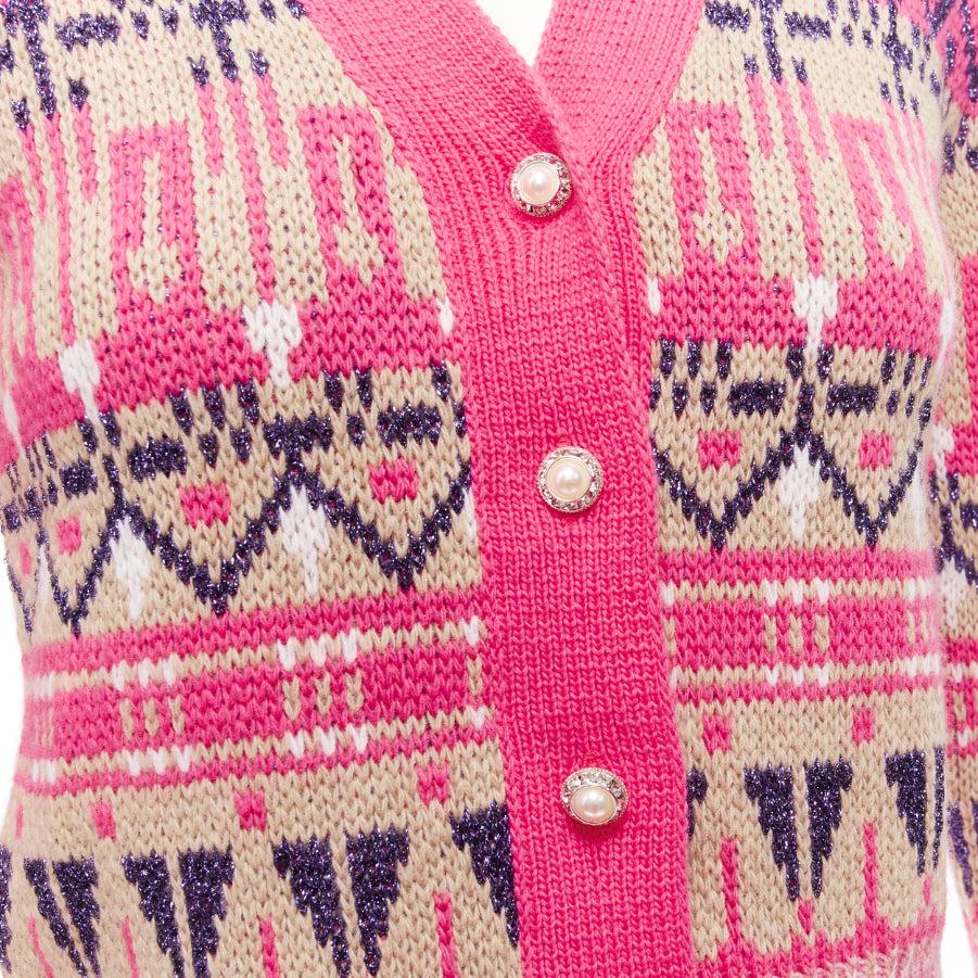 PACO RABANNE pink wool blend metallic fairisle pearl button cropped cardigan XS
Reference: AAWC/A00619
Brand: Paco Rabanne
Material: Virgin Wool, Blend
Color: Pink, Purple
Pattern: Fair Isle
Closure: Button
Extra Details: Pink and purple metallic