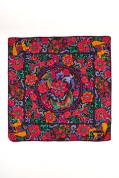 Foulard in seta con fiori e animali di Paco Rabanne