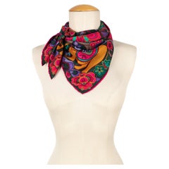 Foulard in seta con fiori e animali di Paco Rabanne