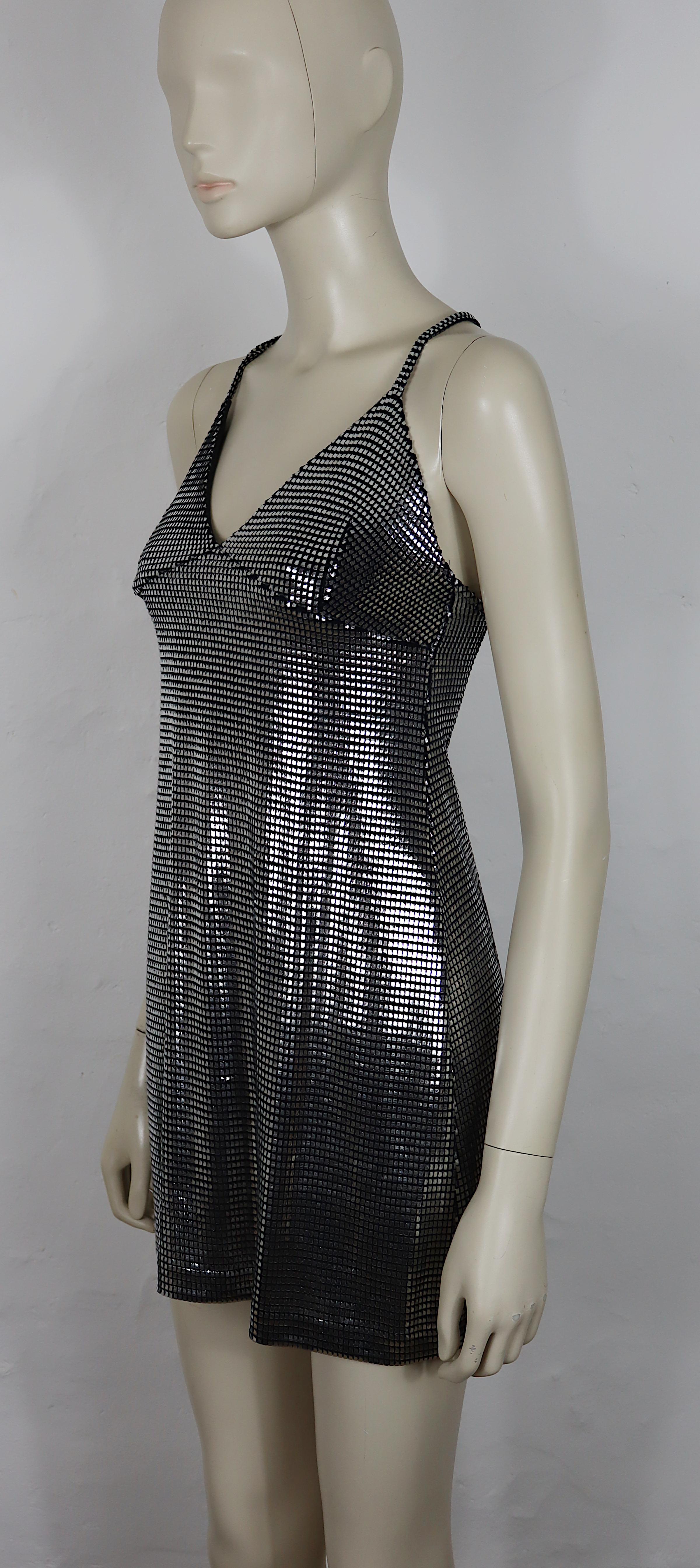 PACO RABANNE Silbernes Folien-Gitterkleid im Angebot 1