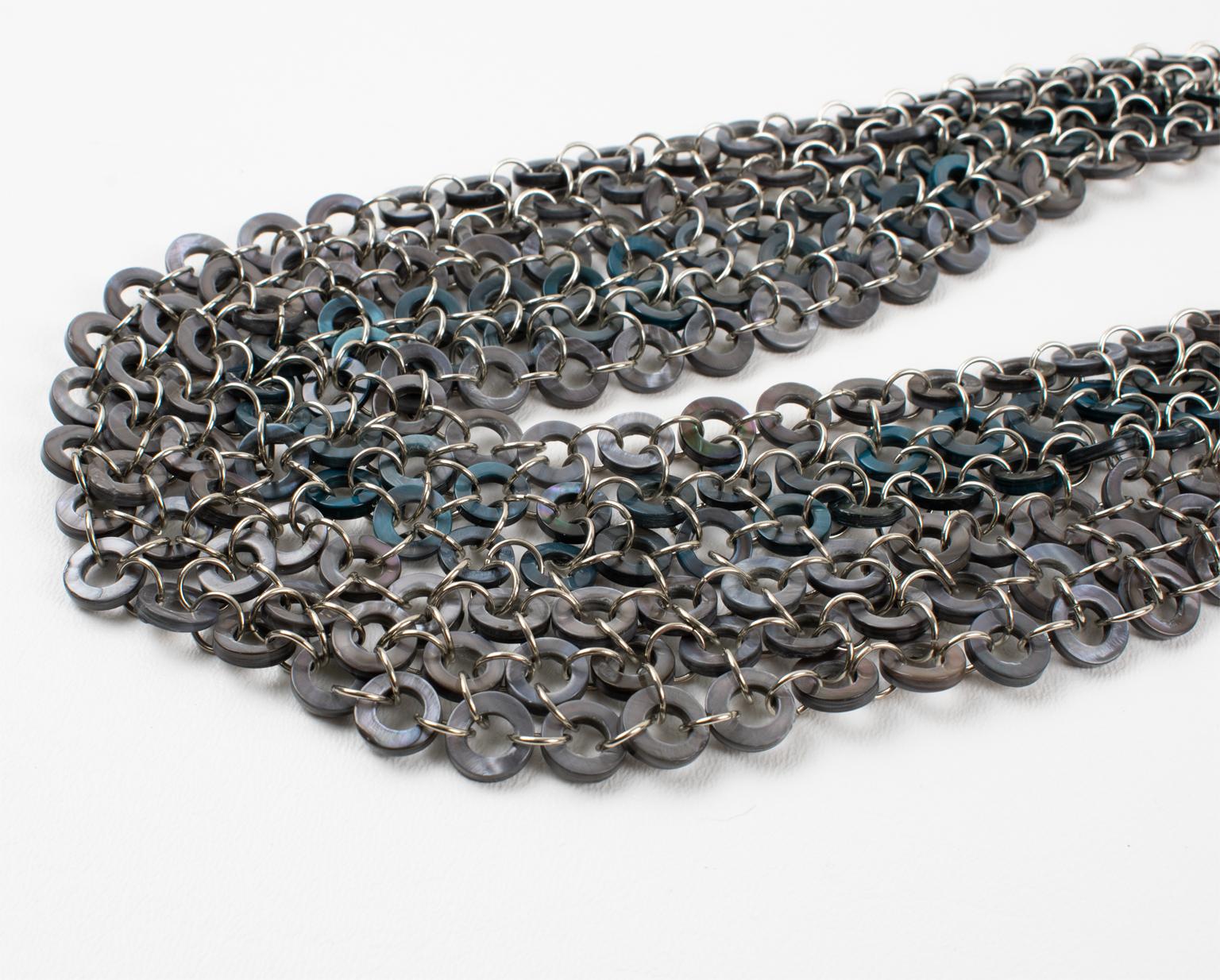 Collana A Link in stile Paco Rabanne, drappeggio futuristico, A Space Age in vendita 5