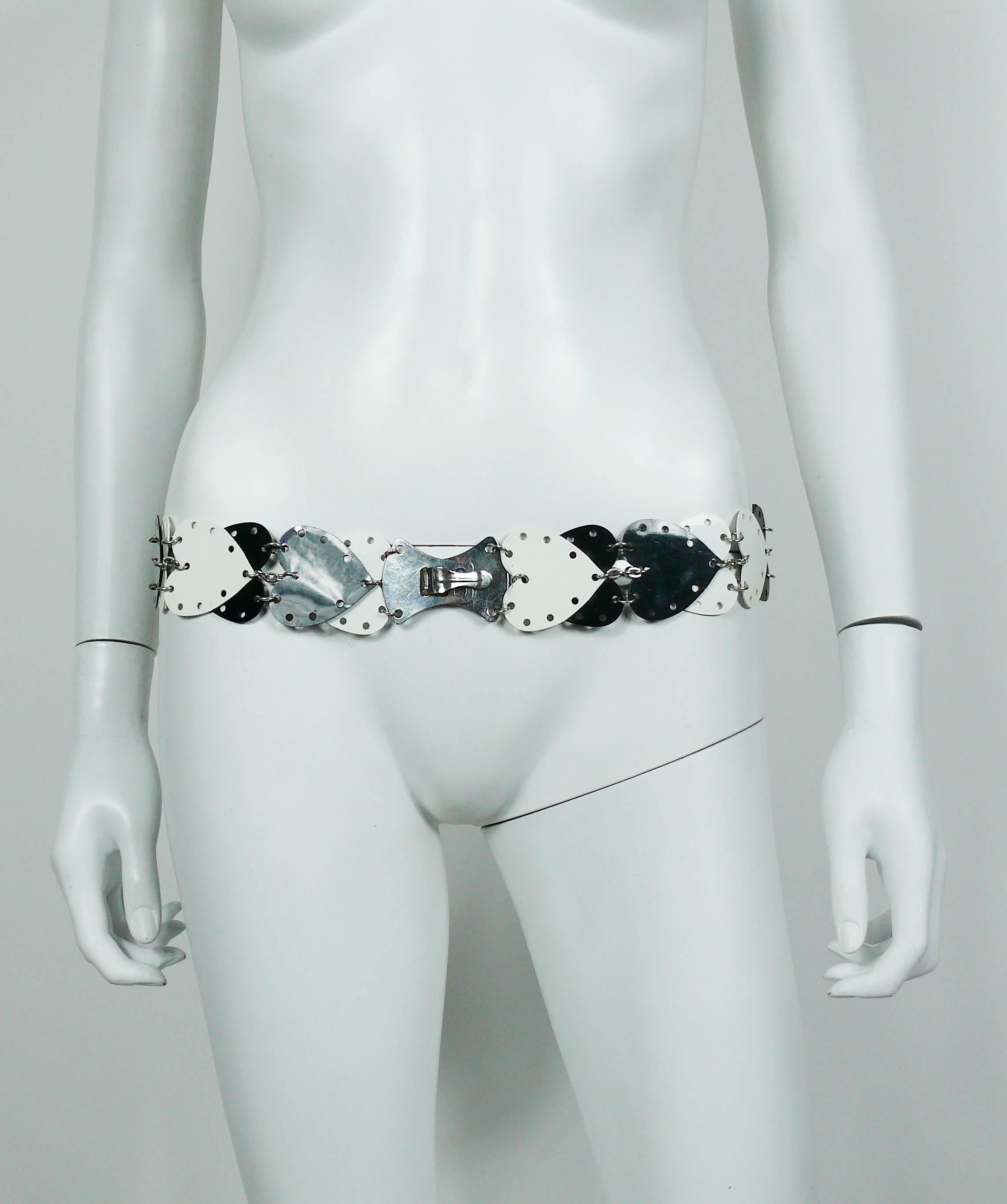 Paco Rabanne Vintage Black and White Rhodoid Heart Belt In Good Condition In Nice, FR