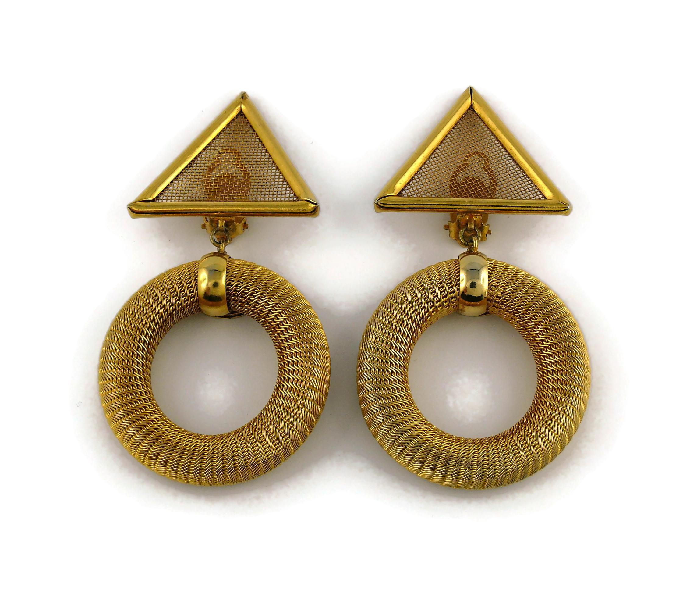 Paco Rabanne Vintage Gold Toned Geometric Dangling Earrings In Good Condition For Sale In Nice, FR