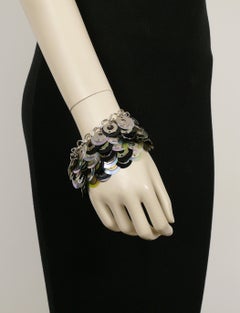 Paco Rabanne Bracelet manchette vintage en disques rhodiés et métal