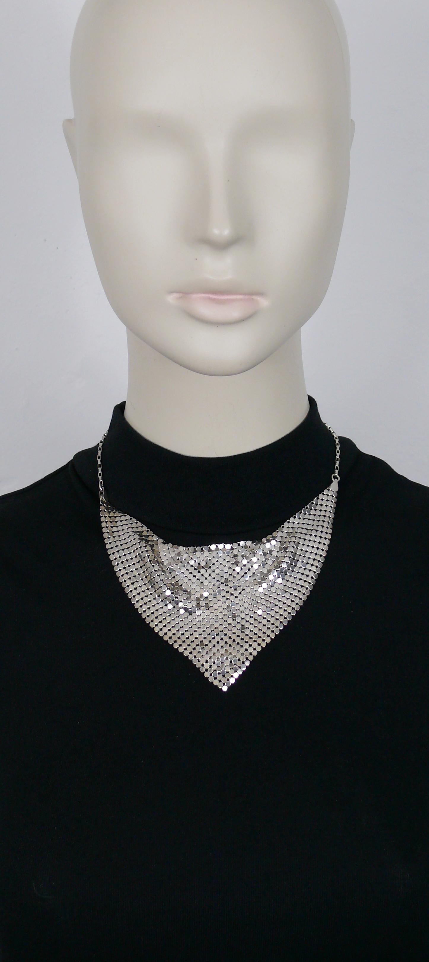 PACO RABANNE vintage silver toned mesh metal necklace.

Silver tone metal hardware.

Lobster clasp closure.

Embossed PACO RABANNE.

Indicative measurements : length approx. 41.5 cm (16.34 inches) / drop center height approx. 9 cm (3.54
