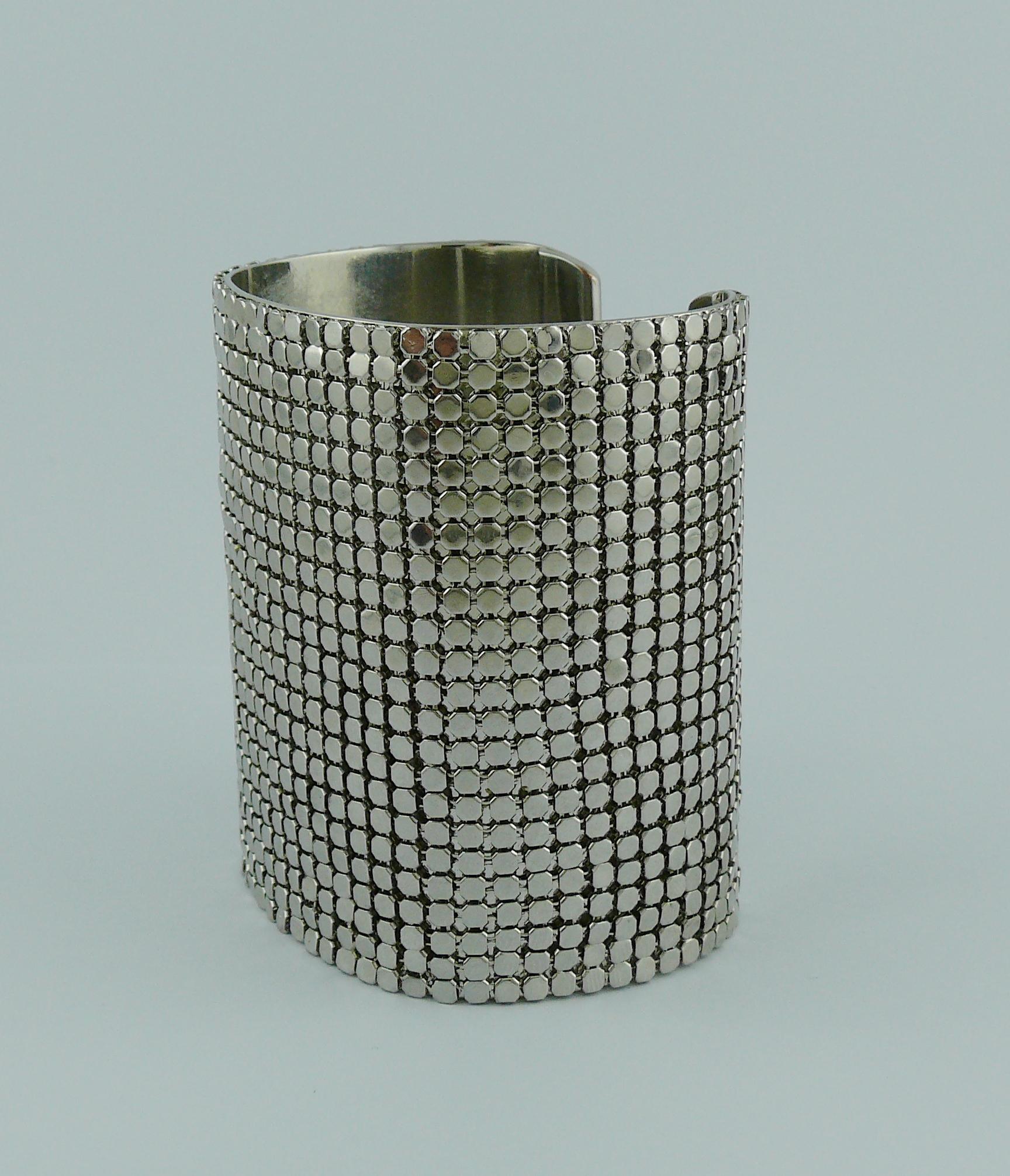 Paco Rabanne Wide Silver Toned Disco Bracelet Cuff In Good Condition For Sale In Nice, FR