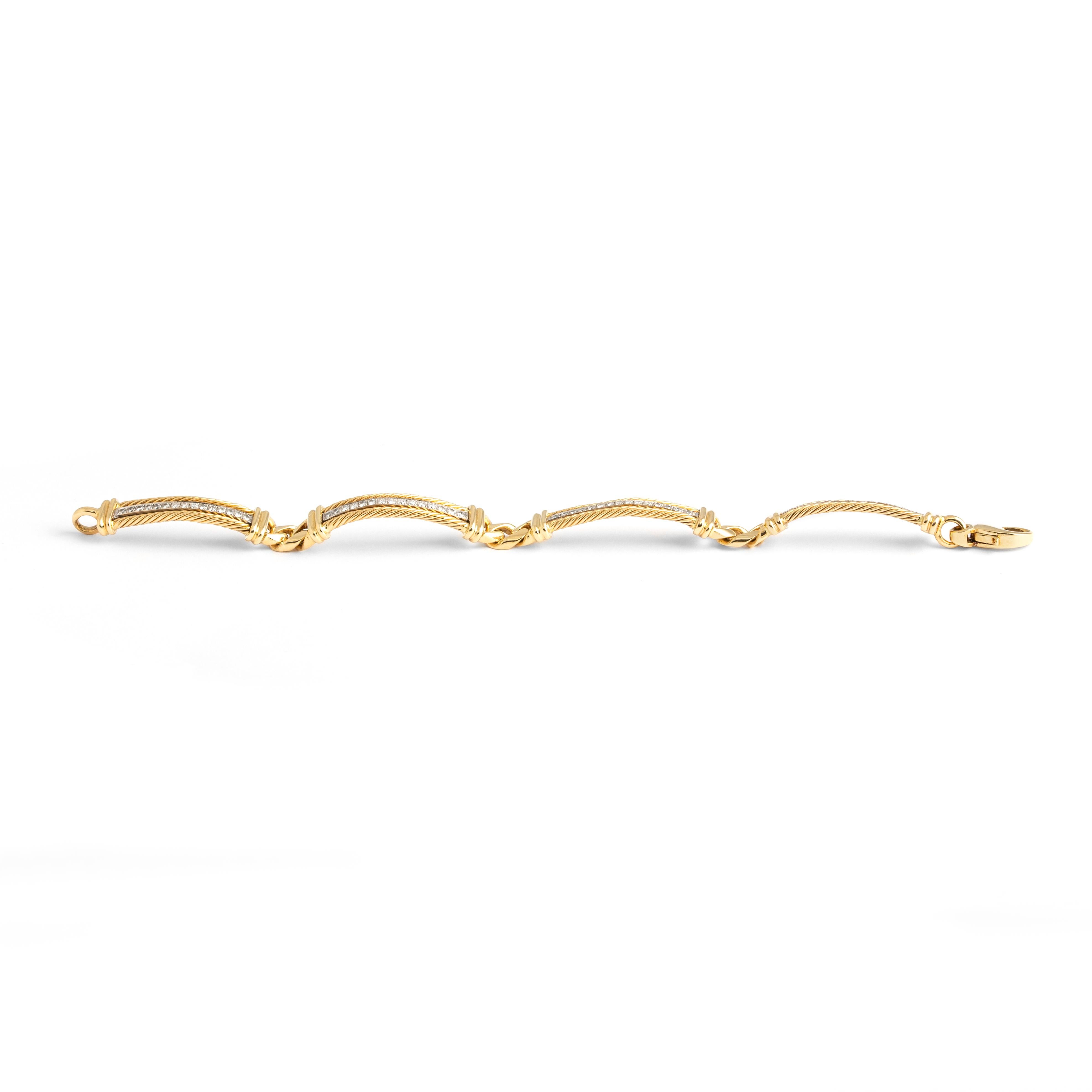 Padani Diamond White and Yellow Gold Bracelet In Excellent Condition For Sale In Geneva, CH