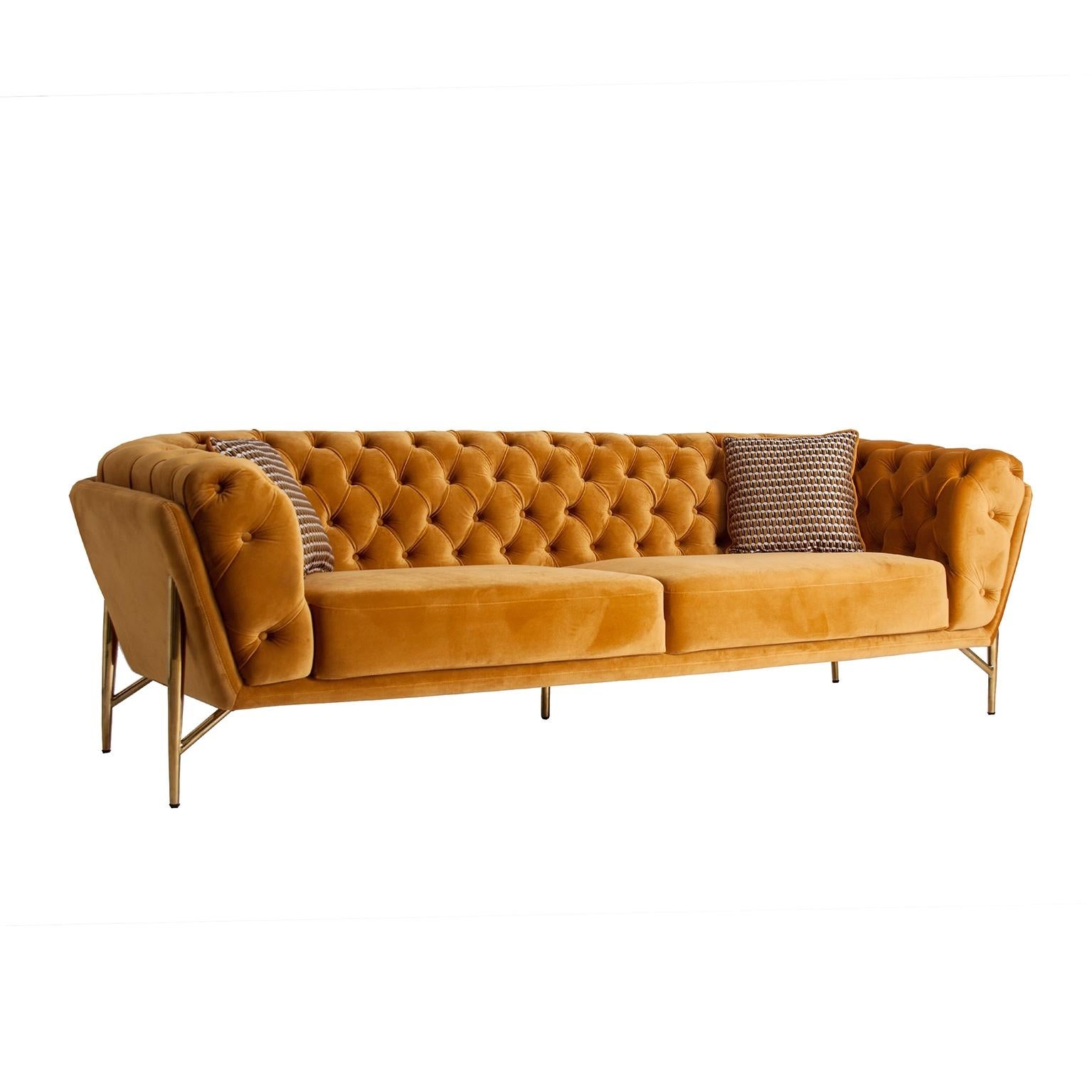 Sofa aus gepolstertem orangefarbenem Samt und Messing mit Metallfüßen im Zustand „Gut“ im Angebot in Tourcoing, FR