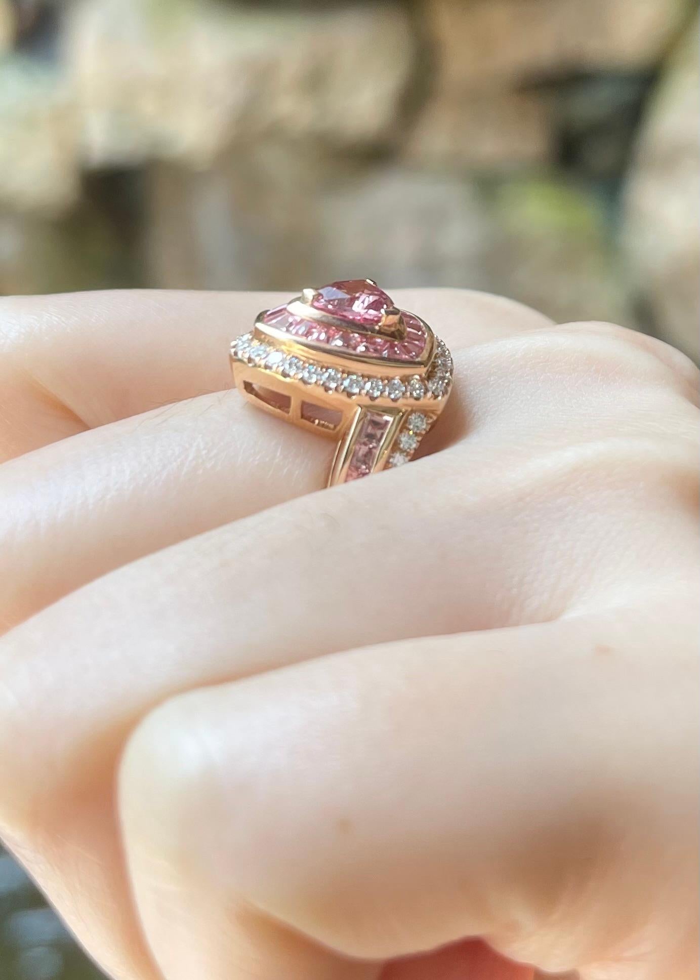 Anello Padparadscha, zaffiro rosa e diamante con montatura in oro rosa 18 carati in vendita 1