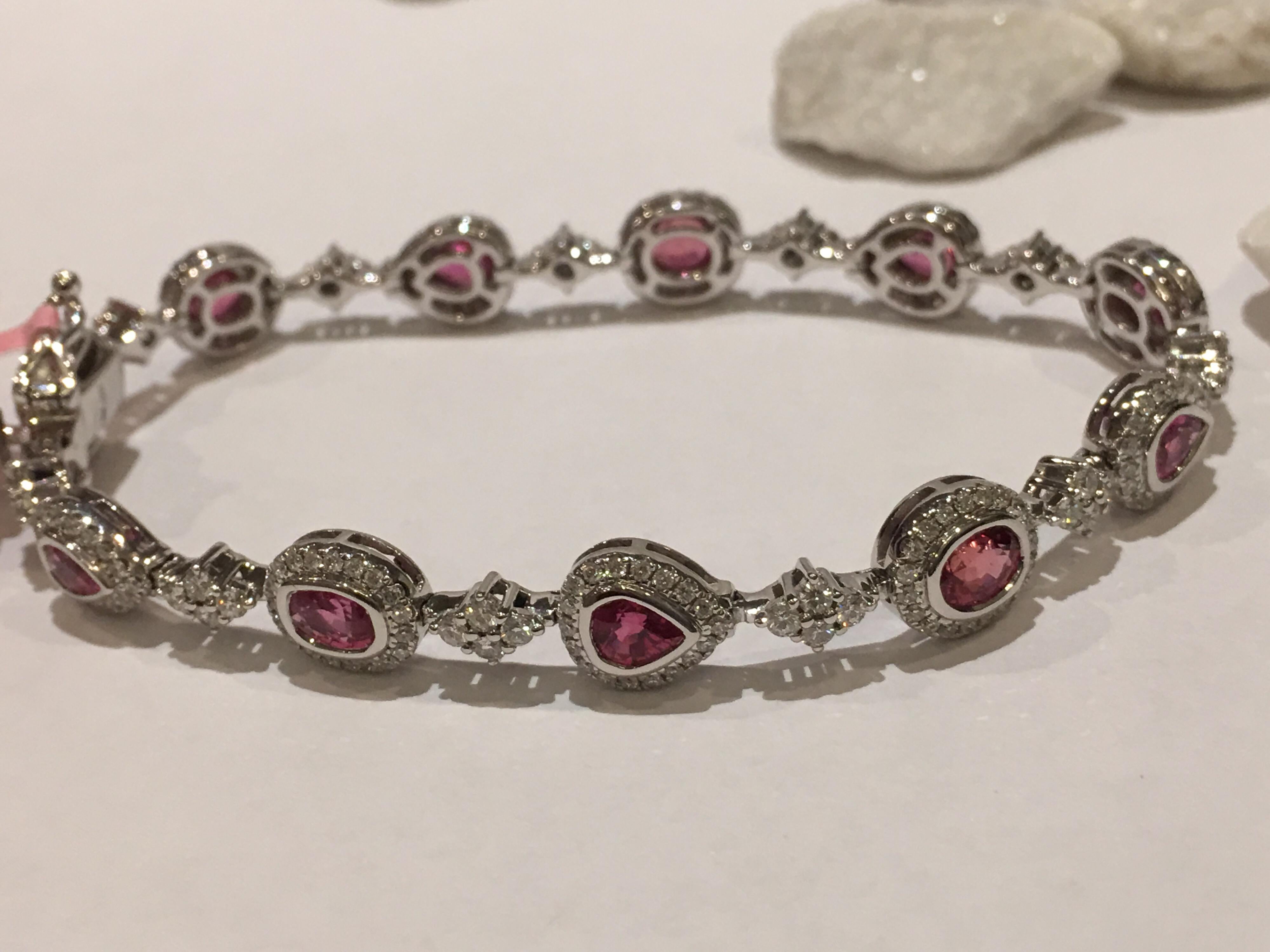 Padparadscha Sapphire and Diamond Bracelet In New Condition For Sale In Trumbull, CT