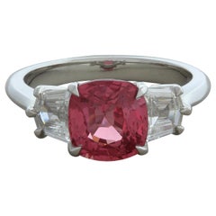 Bague Padparadscha en platine à 3 pierres avec saphirs et diamants, certifiée GIA