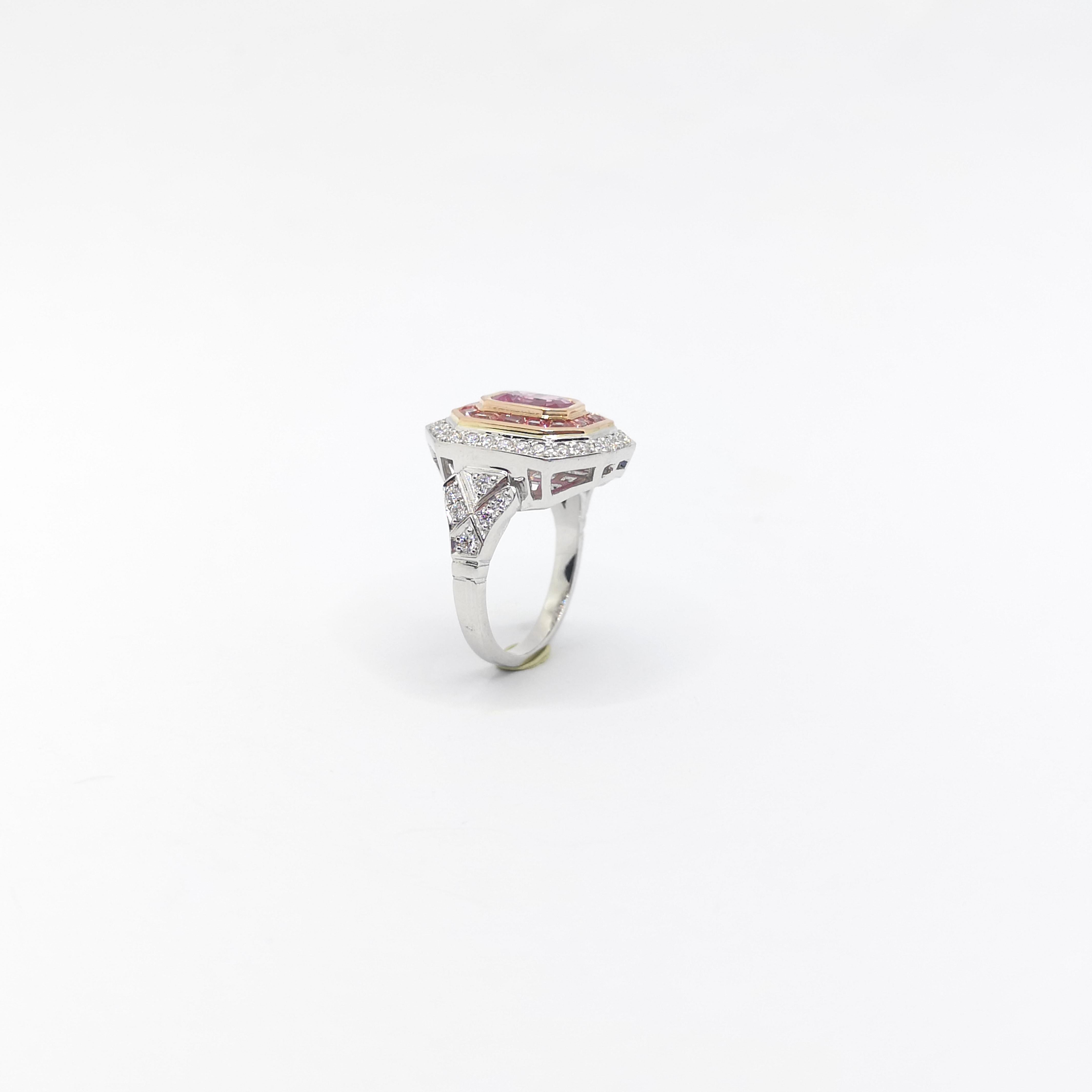Zertifizierter unerhitzter Padparadscha-Ring mit rosa Saphir und Diamant in 18 Karat gefasst im Angebot 7