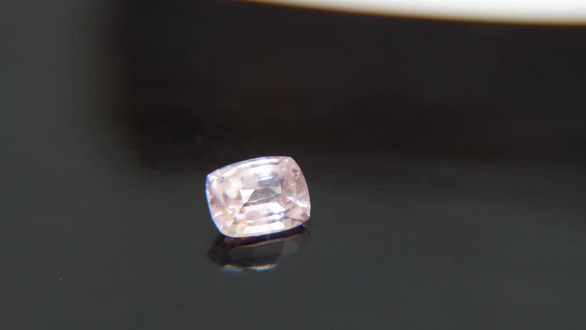 1.14 ct Padparadscha Sapphire, Premium Cut, GIA For Sale 5