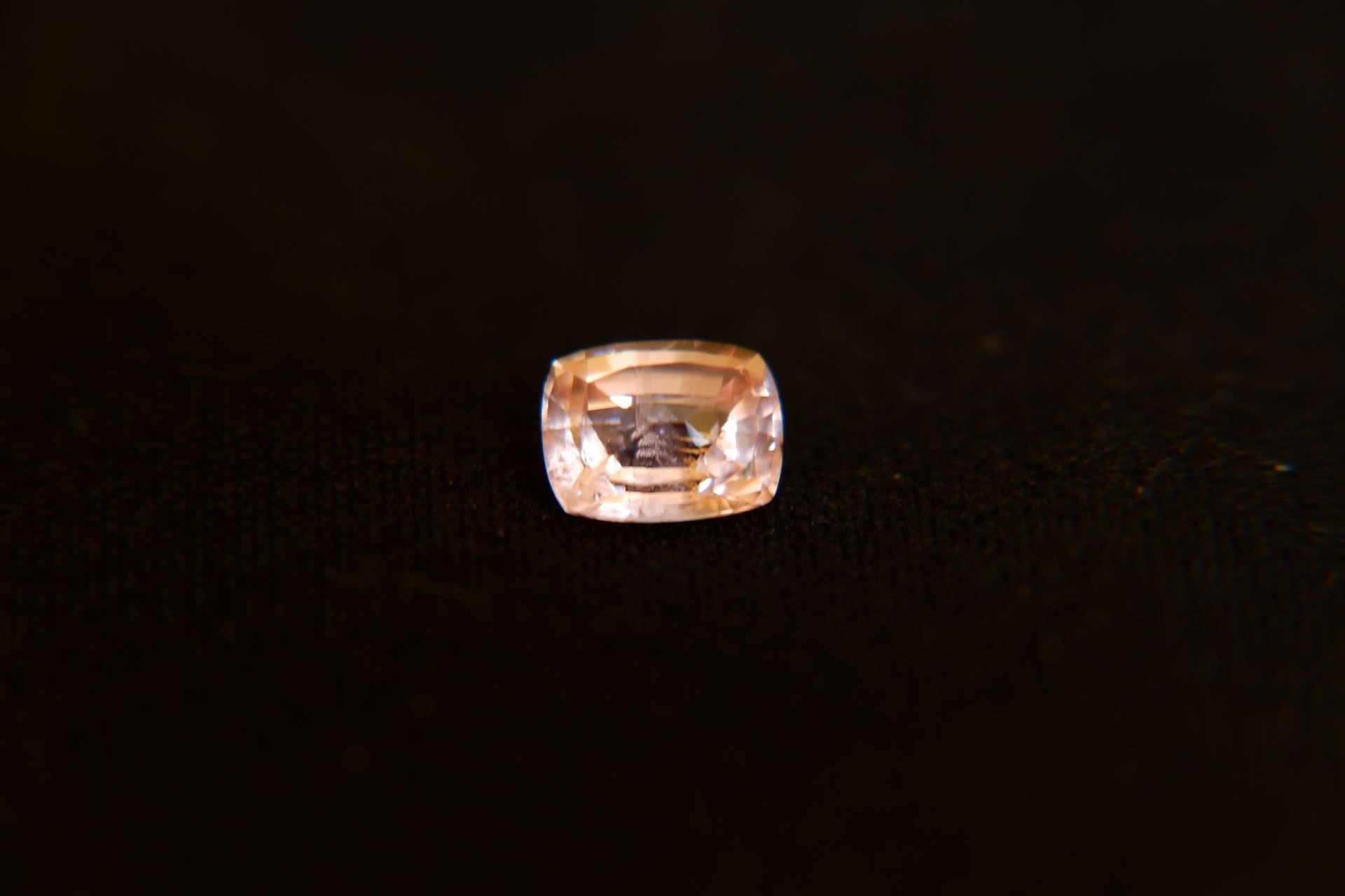 1.14 ct Padparadscha Sapphire, Premium Cut, GIA In New Condition For Sale In Sheridan, WY