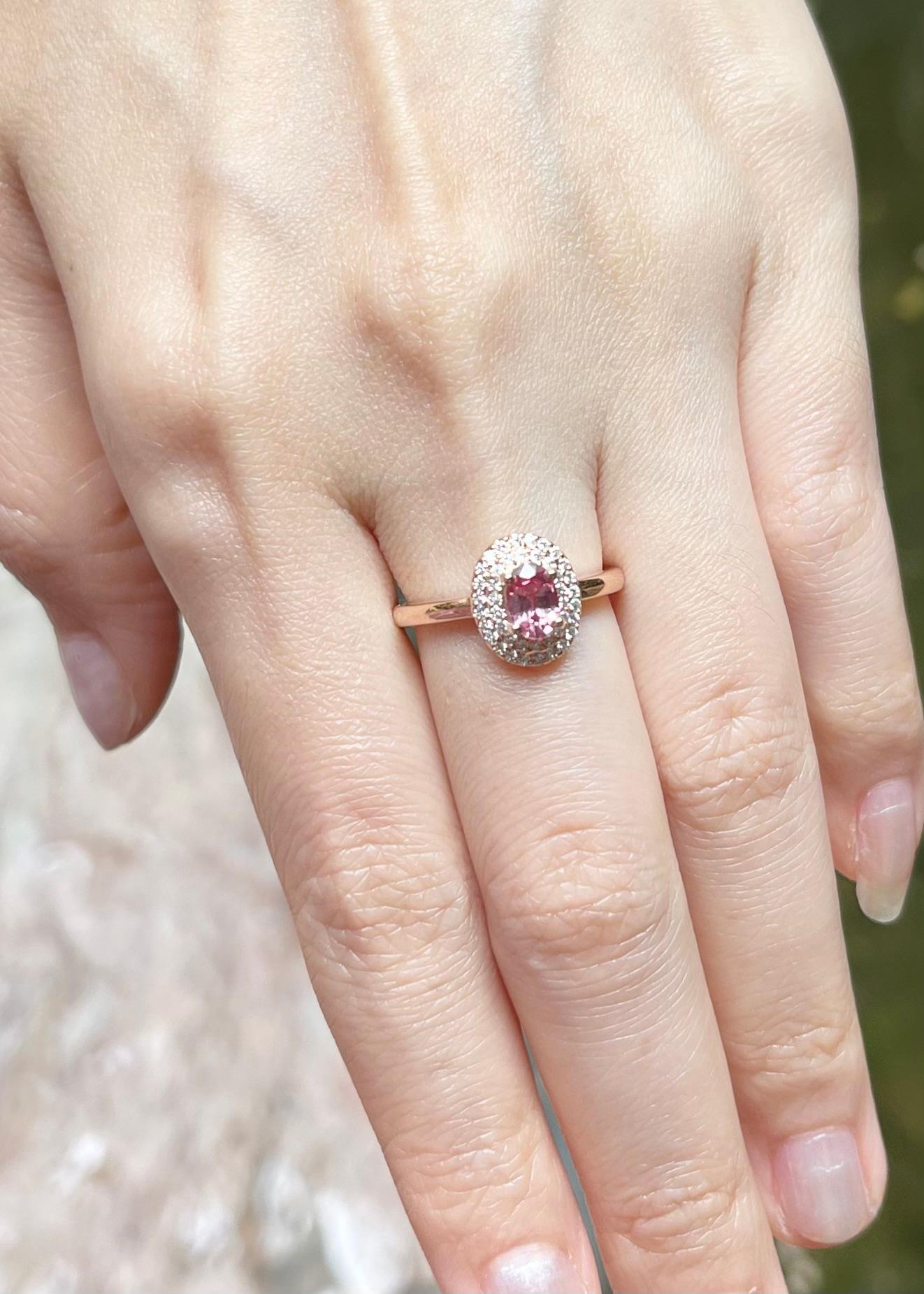 Oval Cut Padparadscha with Diamond Ring set in 18K Rose Gold Settings For Sale